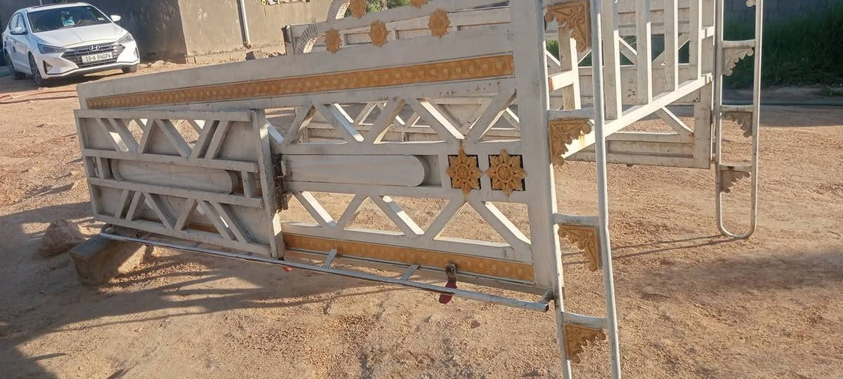 محجر للبيع جديد بدون لحيم ولا طاك 300 وبيه مجال ***********
