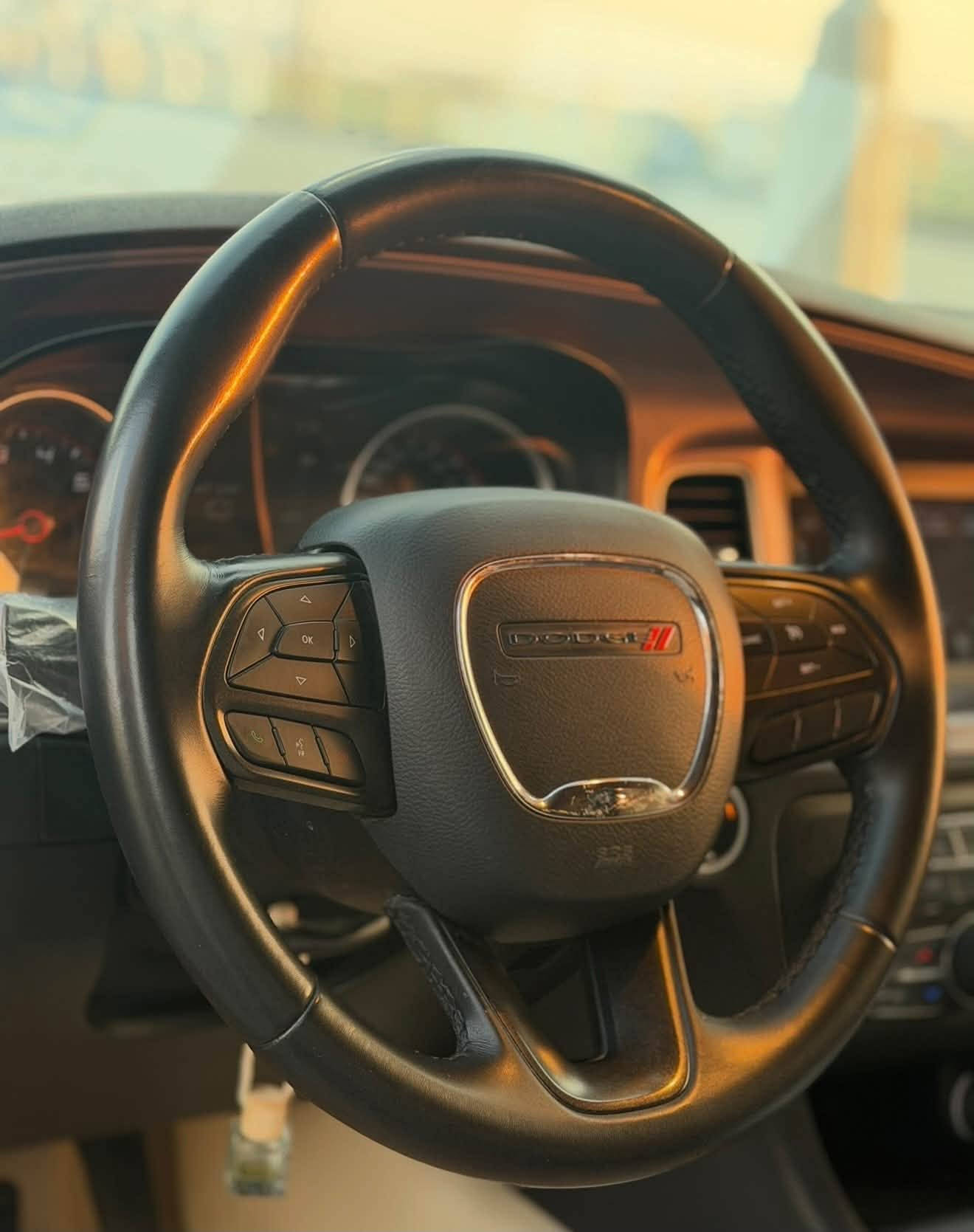جارجر 2023 (خليجي بلاك ادشن) لاست كول
مكفولة كفالة عامه
المحرك : V6. 3.6L 
السعر : 285 وبيه مجال 
رقم بصرة  بأسمي شخصياً 
الاستفسار متوفر واتساب : ***********

المواصفات SXT :
*   ويل قياس 18
*  مقاعد رياضية من الشاموا الأسود . 
*   مصابيح أمامية زنون .
*   كشافات الضباب زنون .
*   المصابيح الأمامية مع LED .
*   حساسات خلفية.
*   تشغيل عن بعد .
*   محدد سرعة .
*   كاميرا خلفية .
*   مرايا متحسسة للاضاءة العالية .
*   دخول ذكي (بصمة) .
العنوان : البصرة
