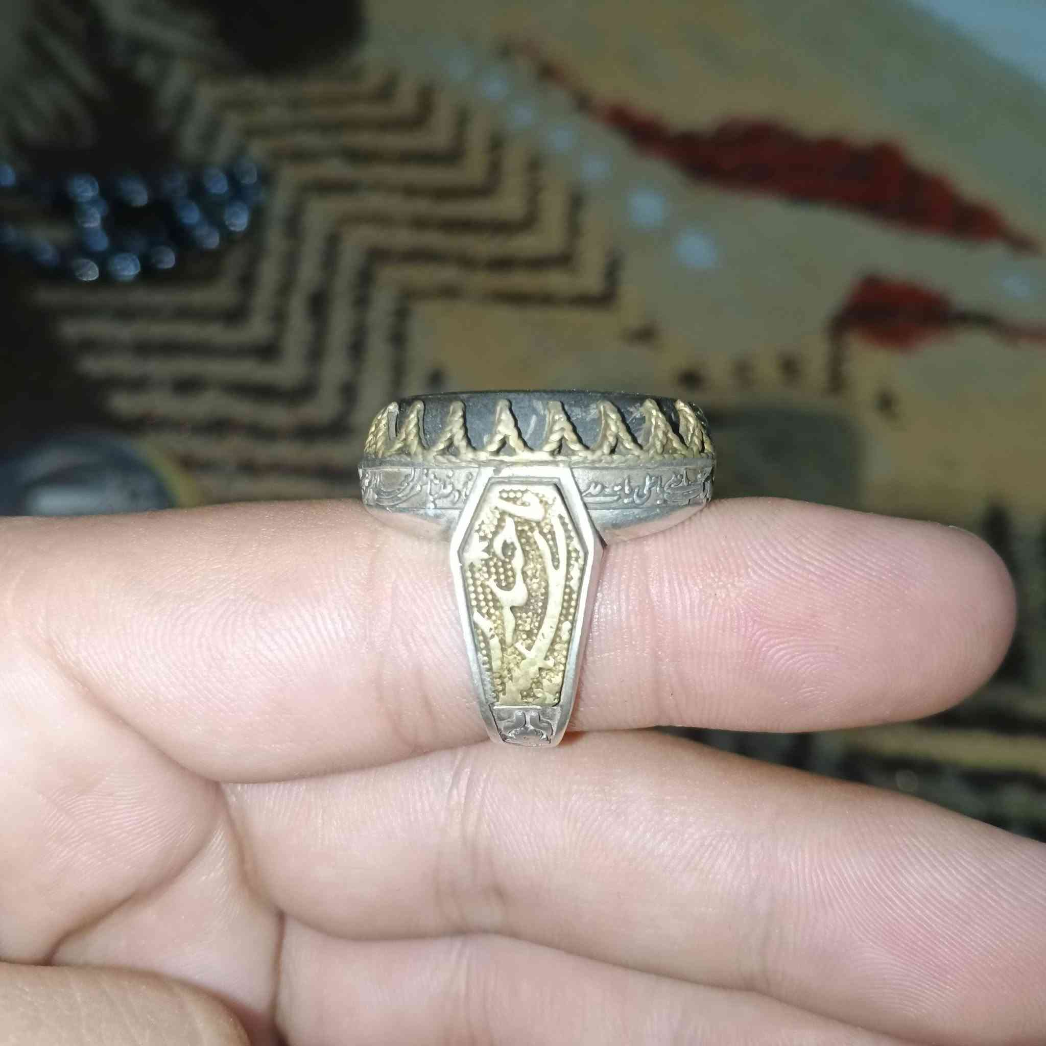 سلام عليكم خاتم للبيع صياقة يدوية وأ مخطوط بجلالات السبع ياحيدر نادي عليا مظهر لعجاب اعوذ بكلمات الله  اعوذ برسول الله اعوذ بجلال لله   (الرقم الهاتف ***********)
