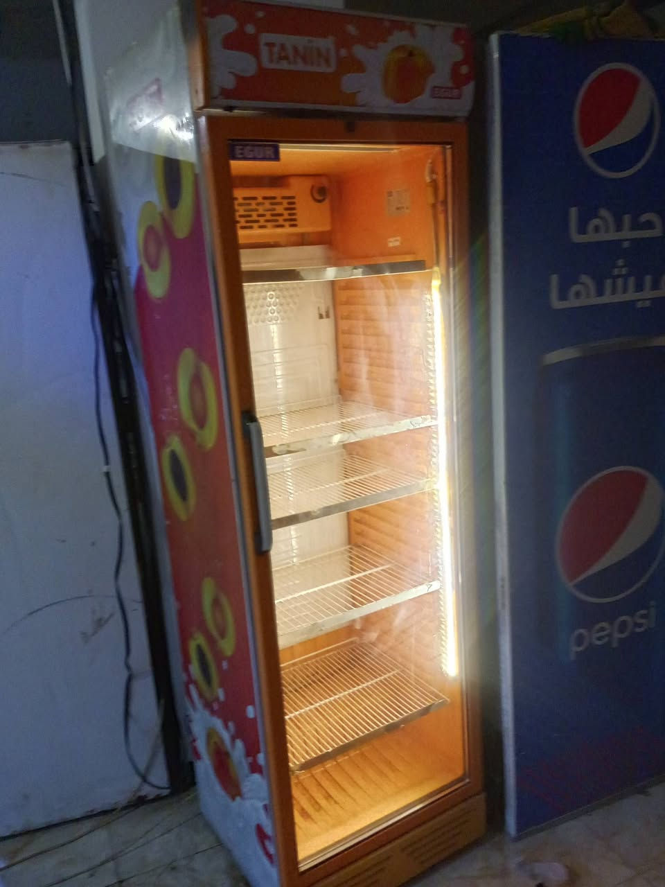 سلام عليكم عوارض البيع عدد 2 سعرهن 350 مكان بغداد جسر ديالى رقم ***********

