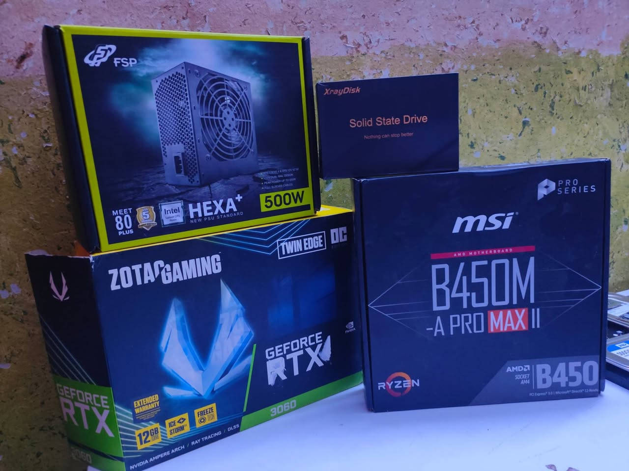 🔥 للبيع PC Gaming – RTX 3060 12GB 🔥
🎮 المواصفات:
• Ryzen 5 5500 Tray
• RTX 3060 12GB Zotac
• RAM 16GB DDR4 3200MHz
• SSD 256GB
• HDD 500GB
Case 6 fan RGB
M.B B450M-APRO MAX II MSI
POWER SUPPLY 500W FSB
ملاحظة / كراتين القطع كلها موجوده و المعالج جديد البارحه اخذته 
مع ماوس وكيبورد مرتبات وشاشة
 Acer KG241Q

* الماركة: Acer
* الموديل: KG241Q Sbiip
* الحجم: 23.6 بوصة (24 بوصة)
* الدقة: 1920×1080 Full HD
* معدل التحديث: 165Hz
* زمن الاستجابة: 1ms
* تدعم AMD FreeSync
* منافذ: HDMI + DisplayPort + VGA
* تدعم التثبيت الجداري VESA 100×100
* الحالة: نظيفة وتعمل بكفاءة، بدون أي مشاكل
قطع ما ابيع كاملة فقط 
مليون و 100 كاملة 
1100 قفل
موجود ماسنجر وواتس 
***********
