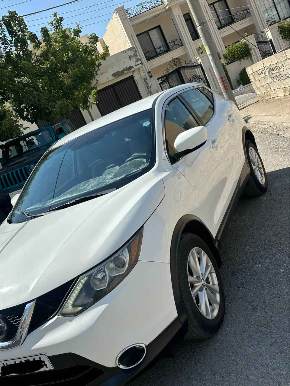 Nisan rouge sport 2019 sv AWD 
دوو پارچه بوياغ بى أرباك ٥٧ هه زار مايل رويشتووه 
ده بل اكسل 
رقم و سنوى نوي يه شانسى نيه تنها جه مپه كى پيشى هه يه 
سعرى ١٣٩$ كه ميك مجال 
*********** أربيل, العراق
