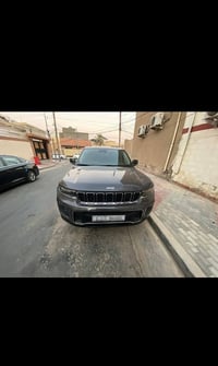 للبيعJEEP Grand Cherokee الموديل2024 المواصفات 1 limited فول ماعده الف...