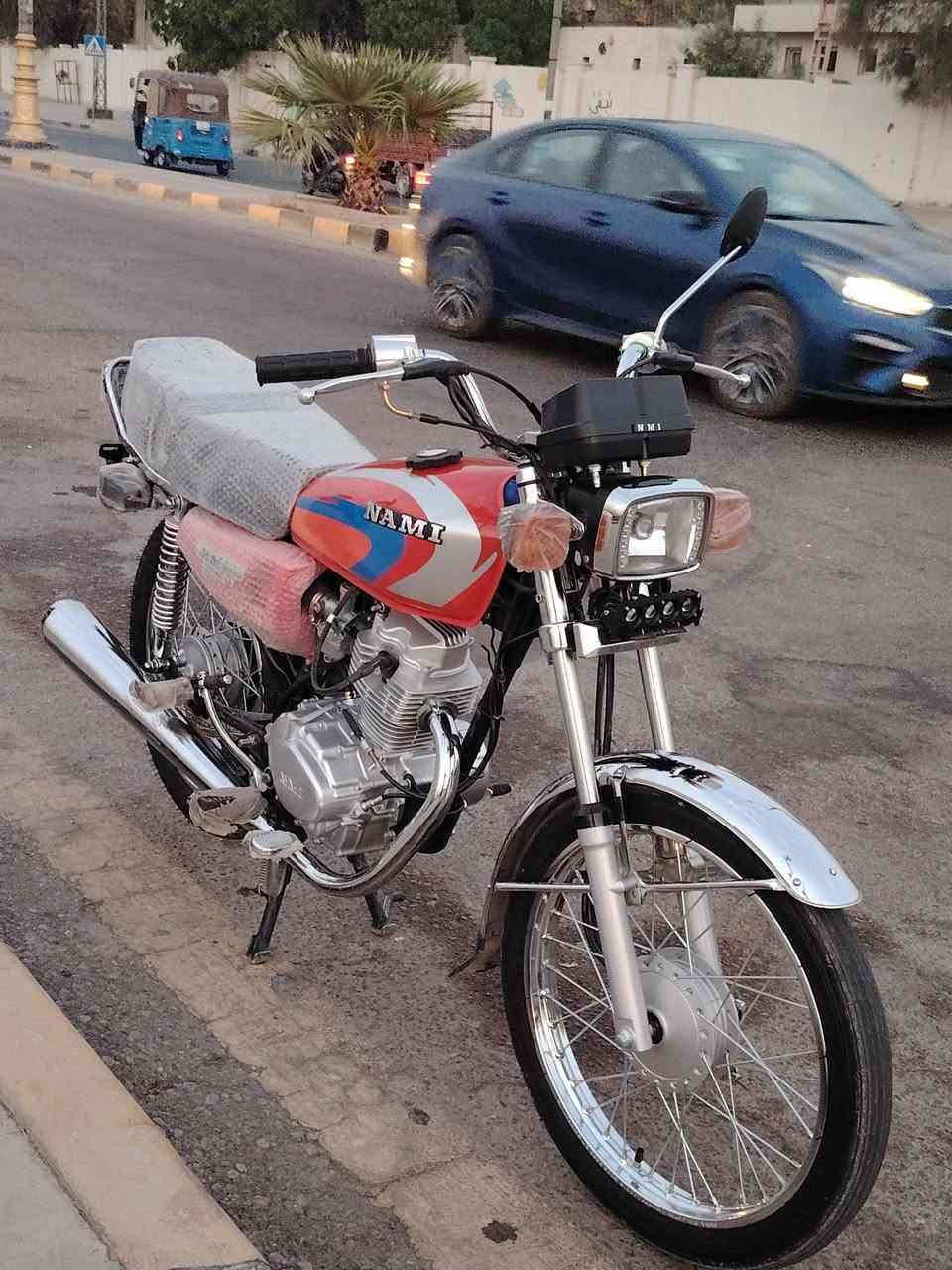 سلام عليكم دراجه نامه البيع نضيفه ما ناقصه شي  صاله شهر ونص من طالعه من الوكيل مديل 23 اوراق سكنر  العنوانه العماره  والسعر خاص رقم الهاتف ***********
