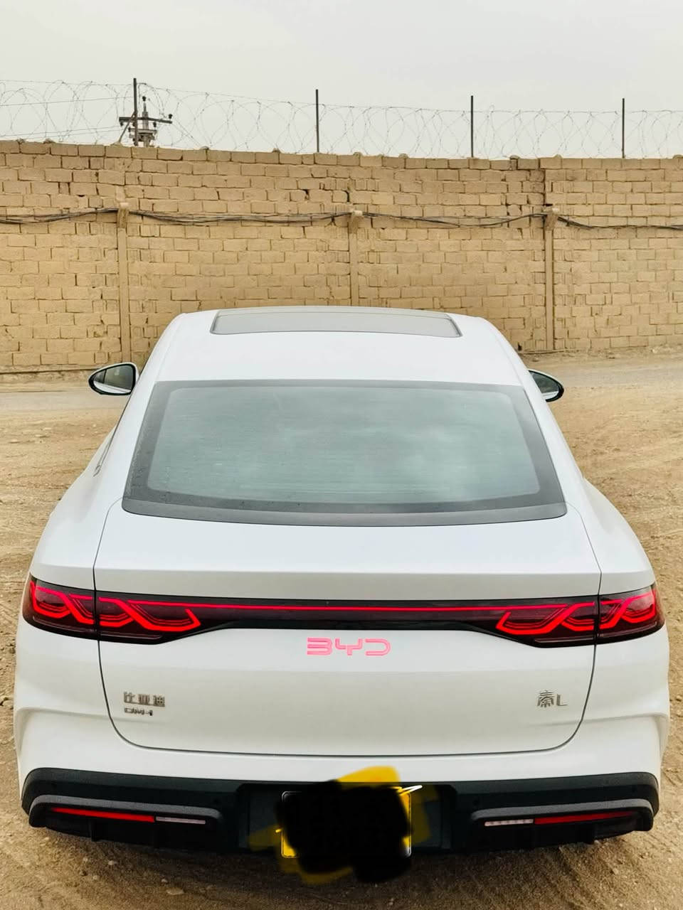 سلام عليكم للبيع BYD كن L
موديل 2024 

لون ابيض

فوول مواصفات 

كرسي كهرباء

اربع كامرات 360 درجة 

حساس امامي خلفي 

كراسي جلد 

شاشة جبيرة وقلابة 

بعد هواي مواصفات 

بطاريه كبير 120 كيلو 

بصمتين وكارت

 

(ملاحضه) السياره كفاله عامه من الزلغ ومن كل النواحي

السيارة ماشية 5000 اخت الزيرو

 العنوان بغداد

السعر 26/800 مليون وبيها مجال

***********
