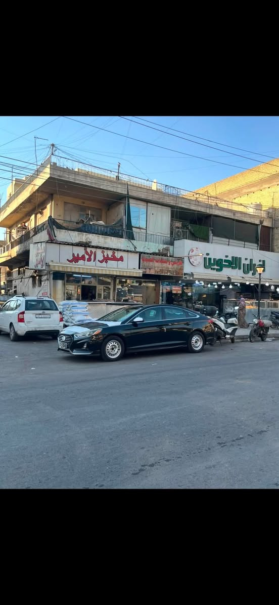 سلام عليكم سوناتا للبيع مديل 2018
سياره خير من الله وجاهزة ع اخير حباية من 
تبريد من منضومة زنون تخم تاير السياره حادثها 
بابين نصن صبغ فقط جهت العبري وبارد بلجاملغ
تحويل ثاني يوم ب اسمك سعر السياره (118) 
***********
