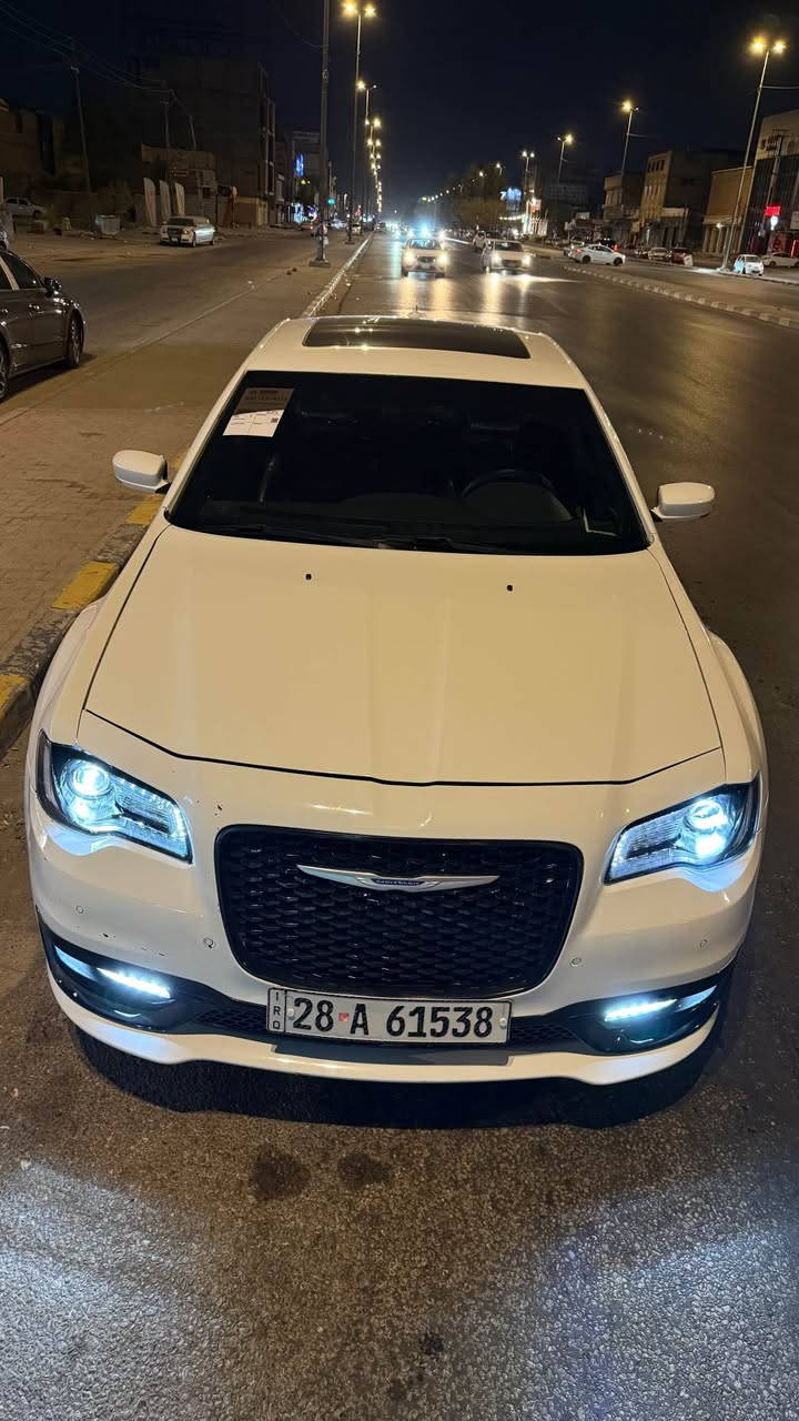 اوباما 2015  300S
بدون دواخل و ايرباك جاملغ صبغ بنيد تبديل
رقم نجف 
السيارة S
بچم عريض بلاك ادشن
بنوراما 
رادار جانبي 
حساس امامي خلفي
اشاير مري
4 بيبان ترحيب وترحيب مري 
شفتات ستيرن
سستم صوت بيتس
دمام بالجنطة
كراسي حضن وجلد و كهرباء
بصمة
تشغيل عن بعد
شاشة جبيرة
تدفئة مقاعد
هيتر بالمري الجانبية
مراية وسطية  وجانبية تعتيم 
نضام سبورت 
السيارة  تخم تاير تبريد ستوني مسوي حدادية ستوني شادها ما عايزة اي شي بس بوربرين ستيرن 
رقم نجف ب اسمي
مكاني النجف للتواصل ***********
بيع او مراوس حسب القناعة 
رايدها 188 السيارة جديدة واحلى من الصور تجي وتشوف ما عجبك السعر الله يعوضك بالاحسن منها لتكسر بحلال العالم الجديد قليل كلهن راكضات 
بدون كلوب والسيارة عليها سستم سيرفس كامل و ادامة كاملة النجف, العراق

