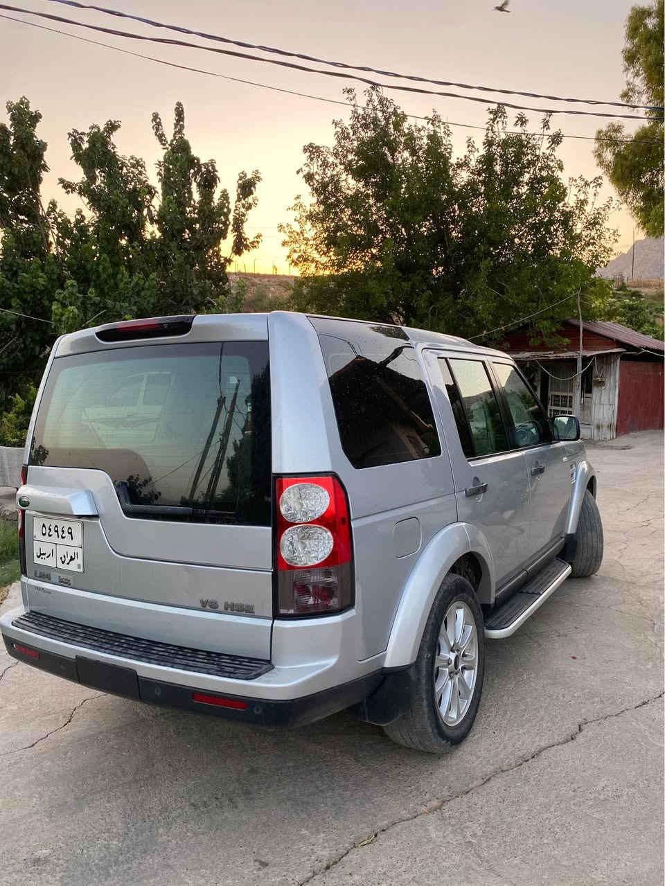 LAND ROVER LR4
HSE فول مواسه فات
V6
موديل 2011
بى سبوغ بى ده عم 
گير و مه كينه به شه رت نه كراوه ته وه مه كينه ى تازه ى به ستراوه بيلاد
صه قف ره س شوشه
سه ياره كه تازه ماوه ته وه 
ره قه م هه ولير مانگيكه سه ناوى به سه ر جوه 
ته قريبه ن مليونيك غرامه ى له سه ره پاشى معامه لا ده يگه رينمه وه 
سعرى 120 معامه لا
شوين زاخؤ 
كؤره ك واتس ئاپ ***********.   ***********
