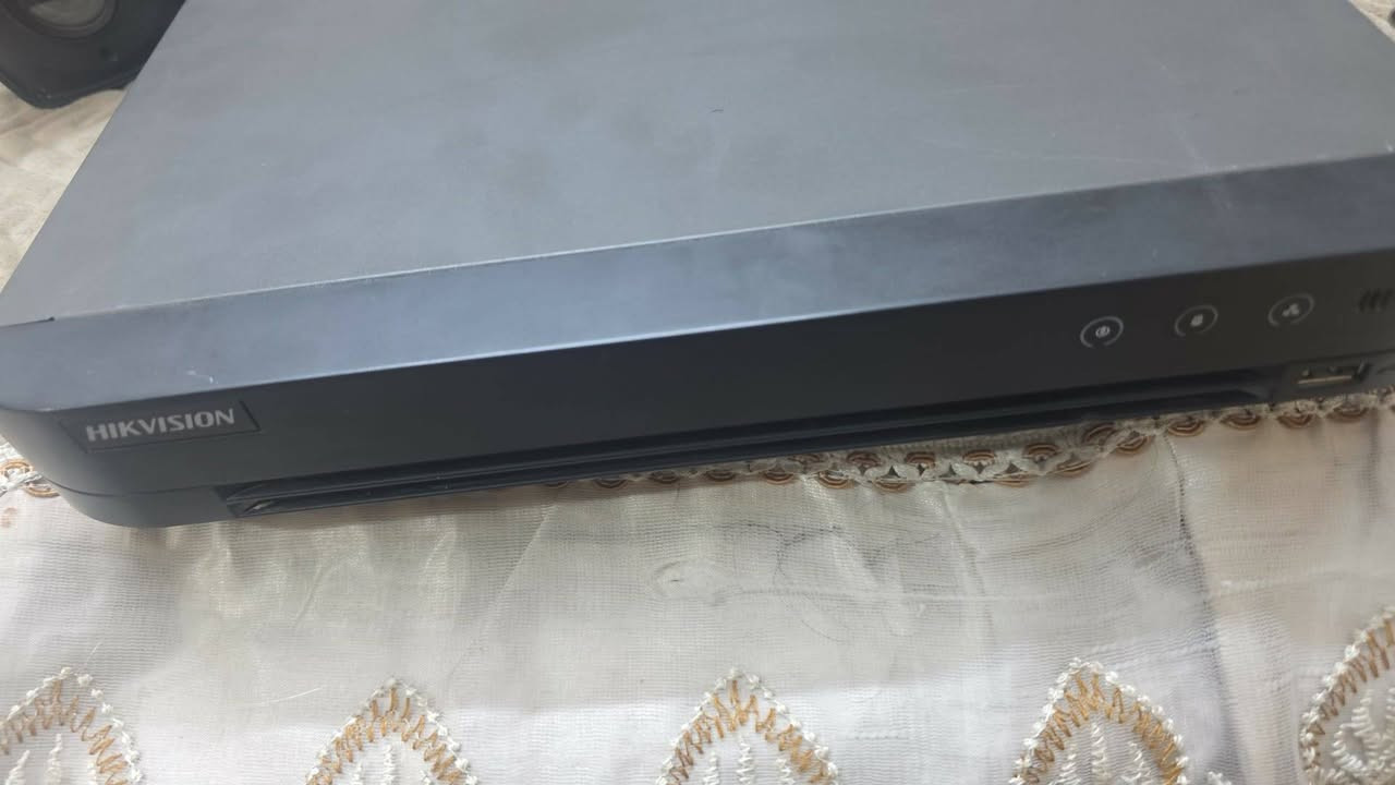 منظومه كاميرات هكفجن ٨جنل ٨ميكا 4k مع هارد نص تيرا مع ٨ كاميرات وكيبل hdm4k
بغداد الكريعات 
***********
***********

نص مكتوب في الصور:
- 1920*1080/60HZ 1024*768/60HZ 1280*720/60HZ 1280*1024/60HZ 1920*1080/60HZ(1080P) 2K(2560*1440)/60HZ 4K(3840*2160)/30HZ
- era 01 NO VIDEO الإشارة الرئيسية (مستمرة) صوت وفيديو 1920*1080(1080P) 3840*2160(8MP) 2560*1944(5MP) 2560*1440(4MP) 1920*1536(3MP) 1920*1080(1080P) 1280*720(HD720P) 960*576(WD1) 704*576(4CIF) 640*480(VGA) 352*288(CIF) الكاميرا نسخ إلى