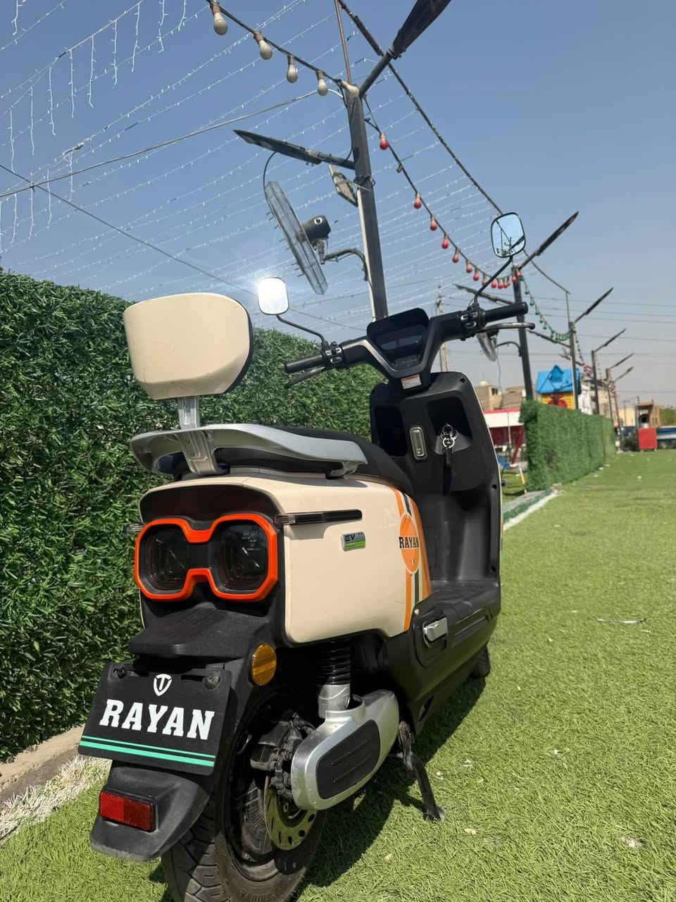 للبيع دراجة كهربائية RAYAN ⚡🏍️
🔋 بطارية عالية الجودة
⚡ سرعة توصل لأكثر من 60 كم/ساعة
📍 مدى أكثر من 60 كم
🔄 رجوع للخلف
↔️ إشارات يمين ويسار
💡 ضوء أمامي عالي + ضوء ناصي
💡 إضاءة جانبية
🛞 فرامل أمامية وخلفية
💪 أداء قوي وثبات عالي
⚖️ تتحمل وزن عالي وجودة مضمونة

💰 السعر: ٩٥٠,٠٠٠ دينار
🤝 بيها مجال بسيط 

العنوان: بغداد - شهداء البياع
📩 للاستفسار ***********
