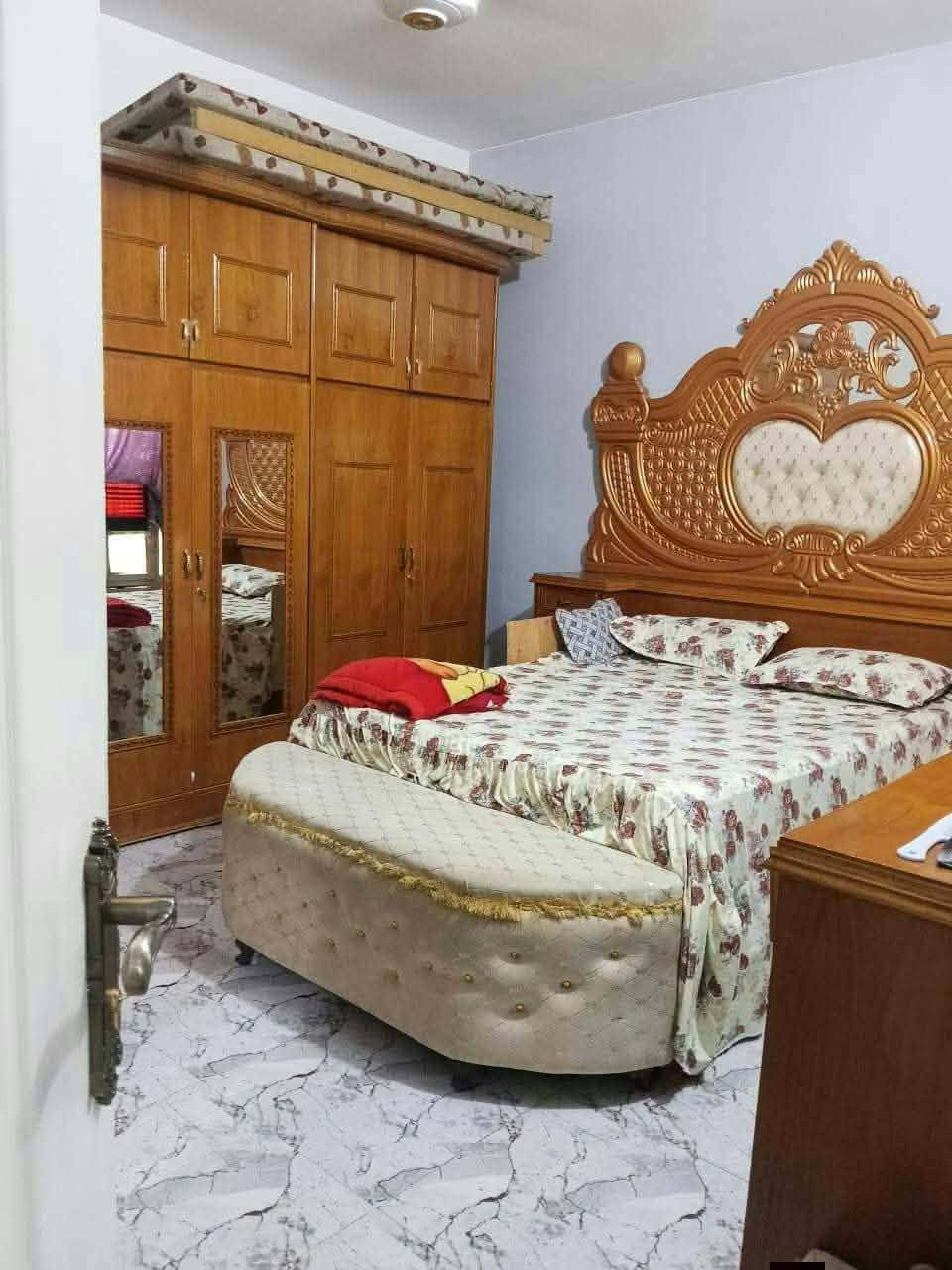 غرفة نوم • ٥قطع • ميز مراية