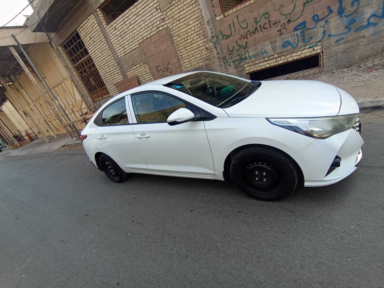 سلام عليكم اكست ٢١خليجي رقم بغداد بسمي سيارات جديد مكينه وكير كفاله كلشي ماعايزه بيها صبغ بين البابين بدون دواخل بيع ومراس بلنتره ٢١ مكاني نجف شارع المدينه استفسار *********** السعر 115
