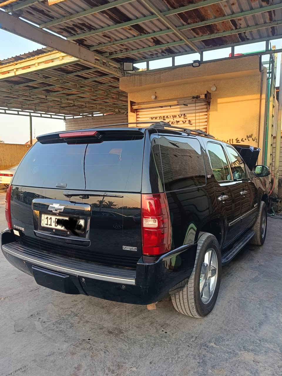 السلام عليكم 
تاهو ٢٠١١ اسود خليجي كفالة عامة رقم بغداد دولي باسمي فول موصفات Ltz 
جاهزة من كلشي حدادية تبريد طخم تاير جديد اي نقص ما بيها مكاني البصرة 
السعر ٢٤٠
الشراي يتدلل
***********
