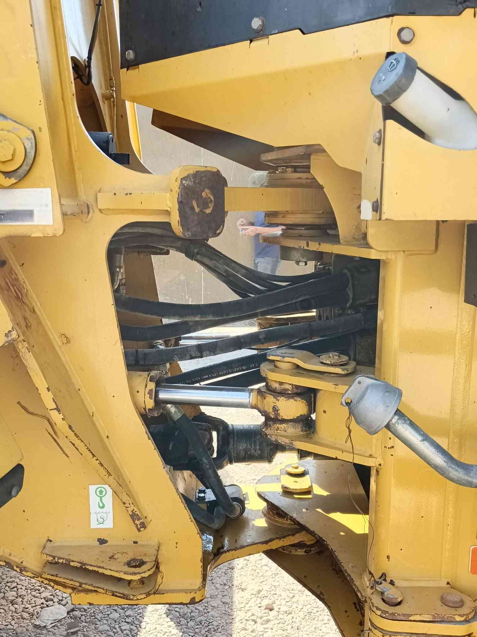 CAT 938G • كفالة عامة • بغداد