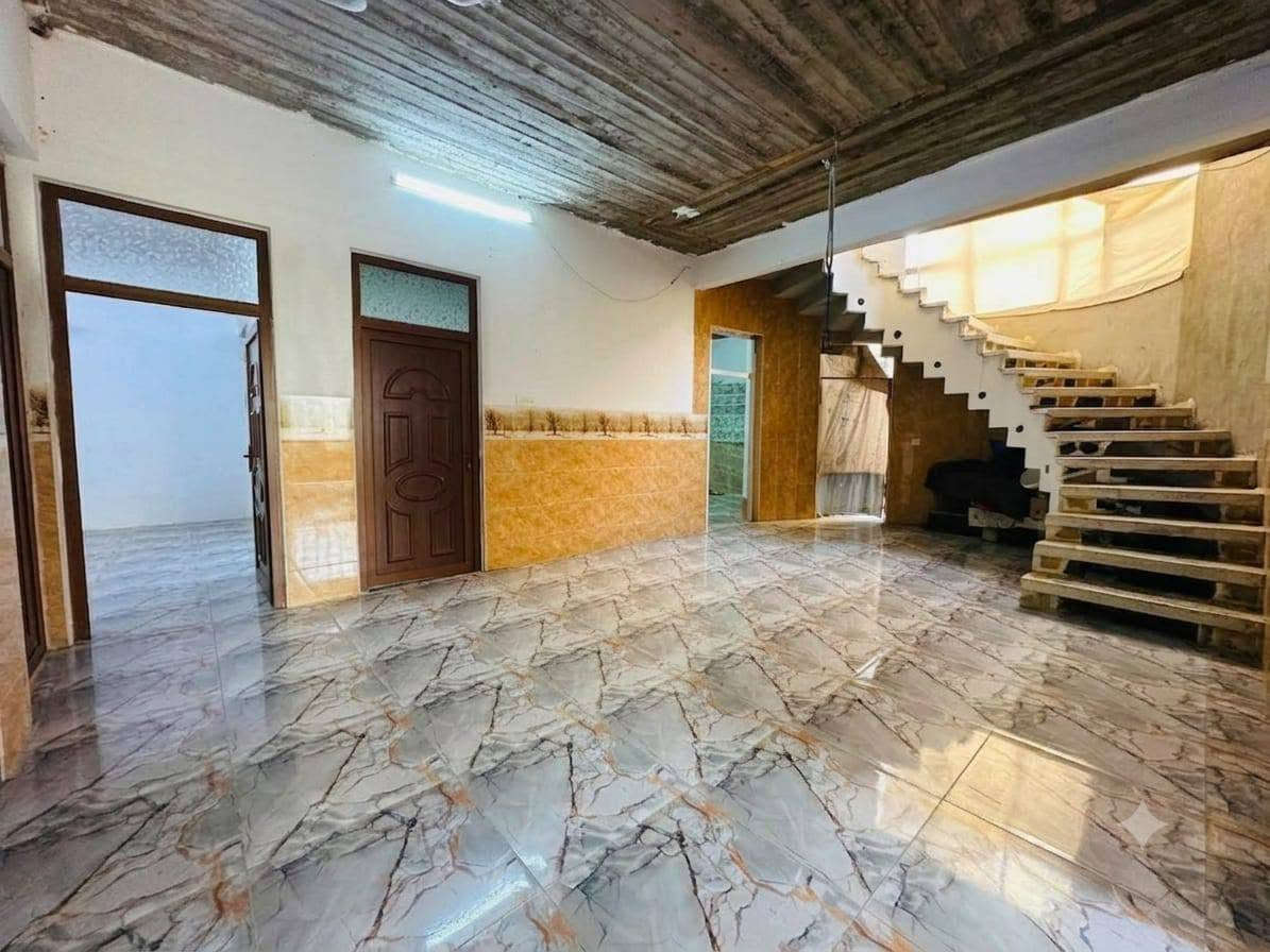 بسم الله الرحمن الرحيم
بيت حي الملائين الثانيه دار مساحة 250متر الواجه12.5نزال20متر
يتكون ثلاث غرف نوم واستقبال وغرفة طعام ومطبخ ومشتملات داخليا وخارجيةوحديقةومحل
 السعر 100 او بيها مجال بيع مستعجل ؟ 
للاستفسار الاتصال على هذا الرقم
***********
***********
