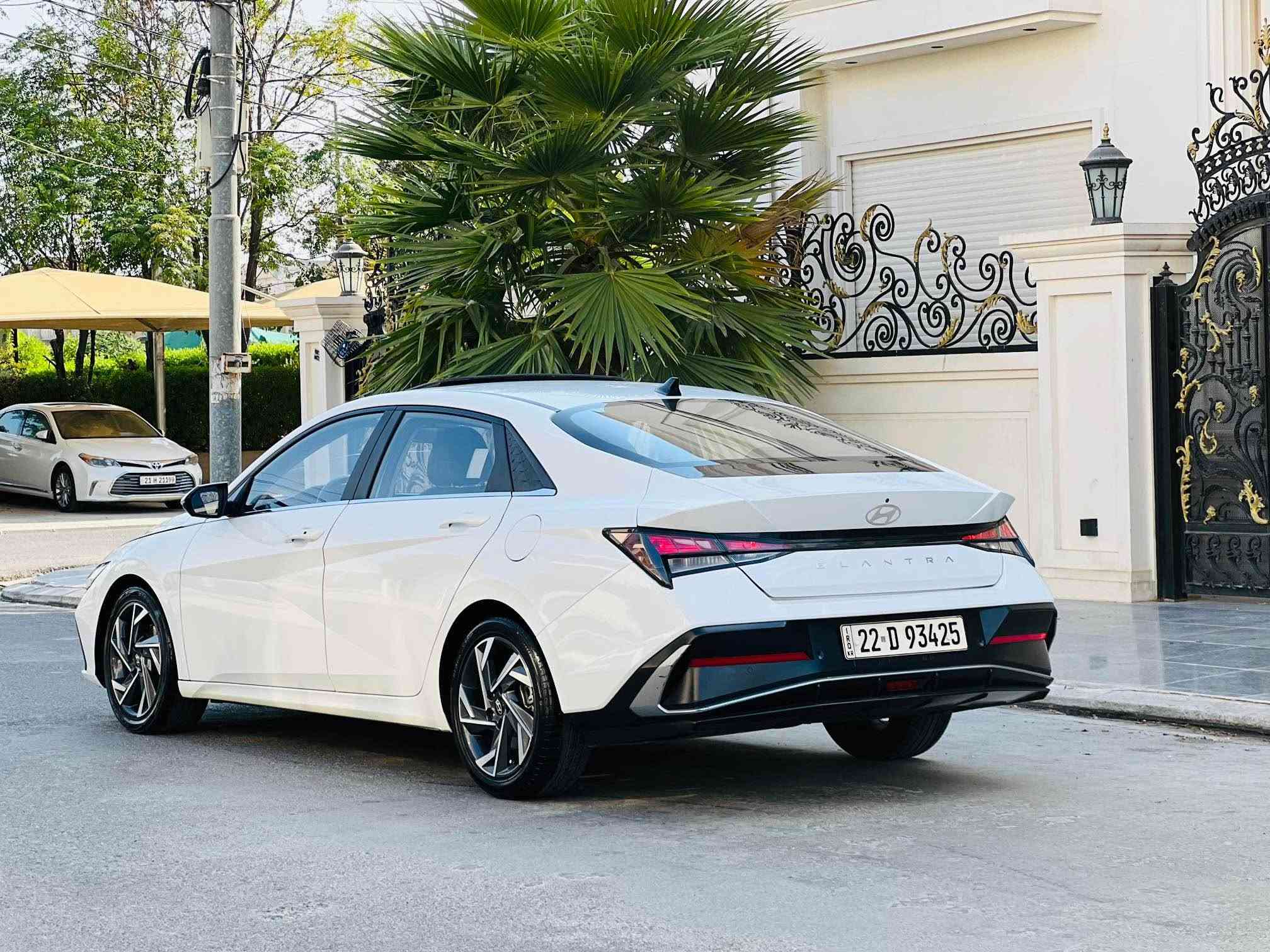 Hyundai ELANTRA
مودیل 2024
مواصفات فول فول  تجميع صینی ـ خلیجی
المسافة المقطوعة 70.000 کم 
المواصفات : سلایت ـ مقاعد جلد ـ سلایت ـ بلاجكتور
 ـ لایت ئوتو ـ تبرید لمس
حساس بلادی ـ کامیرا و شاشە
تحکمات ستیرن فول ـ سوکان ڤۆلیۆم
محرک مامفتوح 
اشایر بالمرایە و مراية شفط و كهربائي 
 السیارە جاهزە من کل نواحی 
السياره بذون صبخ بذون بارت 

سعر : 136 🔥 ورقە و مجال
مکان السیارە : اربیل
رقم اربيل  ـ ڕقم و سنوی و هزە و فحص جدید لـ 2030 بصمى 
تحویل ـ وکالە ـ غرامە بشرت 
موبايل *********** 📲
واتساب + فایبر

هؤندا الينترا. ٢٠٢٤ 
فول مواسه فات  تجميح سينى خليجى 
٧٠٠٠٠ كم رؤيشتوه 
مواسه فات سلايت گوشين جلد 
 لايتو به گلايت ليد 
شاشه كاميره حساس 
گيچ اليكترؤنى 
ئاوينه شه فت 
ويل كرؤم 
تبريد مرگزى 
ره قه موو سه نوى نوييه به ناوى خؤمه  ٢٠٣٠
سياره كه هيجى نيه بي سبوخه 
سحر ١٣٦ 🔥 مجاله كى كه م 
موبايل *********** واتساب أربيل, العراق
