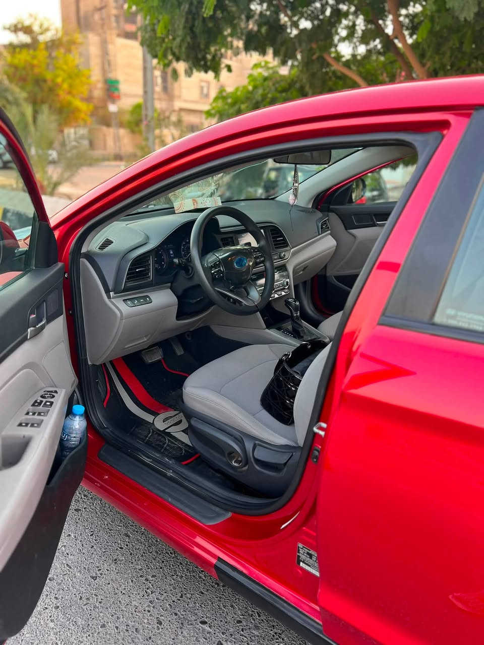 للبيع مستعجل
🚘 هيونداي النترا موديل 2020 بسعر مناسب 
✨ اللون: ماروني أنيق
🎨 قطعتين صبغ فقط بنيد وجاملغ ايمن 
محرك ٢٠٠٠ دوش 
كير ومكينه كفاله لا تنقيص ولا تبخير 
✅ بدون دواخل
✅ السيارة مرتبة ونظيفة جداً
✅ حالة جيدة وجاهزة للاستخدام
السيارة متعوب عليها بحالة جدا ممتازة إدامة جديده صدر تبريد خير من الله تفيد الجناي وبسعر تكسي صفره 🚖

📍مكانها ديالى بعقوبة الجديدة
للاستفسار الاتصال ع الرقم : ‭***********‬
