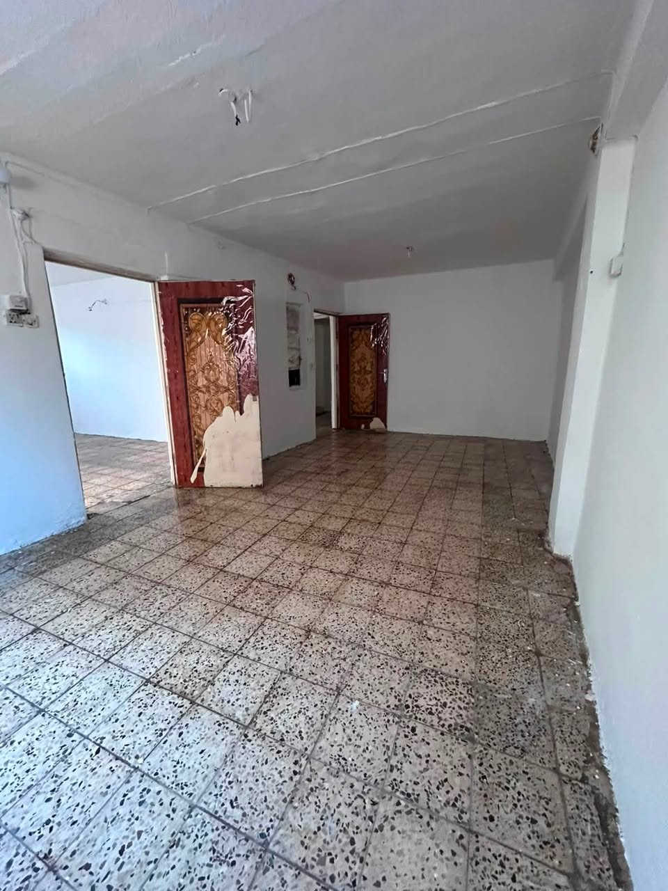 مشتمل للايجار🏠
مساحة 150 
طابق ثاني
3 غرف
صالة 
مطبخ 
صحيات 
الموقع 📍
ديالى 
بعقوبة القديمة قرب جامع الشهبندر 

خلف اعدادية جمال عبد الناصر  🏫

السعر 225 قابل للتفاوض💸💸
للتواصل وتساب 📲🤳
***********
