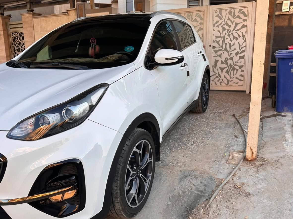 سبورتج 2020 جيتي لاين اعلى مواصفات
مكفوله كافله عامه عده صبغ بلدعاميه الاماميه 
ماشيه 43 الف كيلو 
بانروما كشنات كهرباء لون جملي
صندوك كهرباء وباقي الموصفات معروفه 
للاستفسار الاتصال على
 ***********
