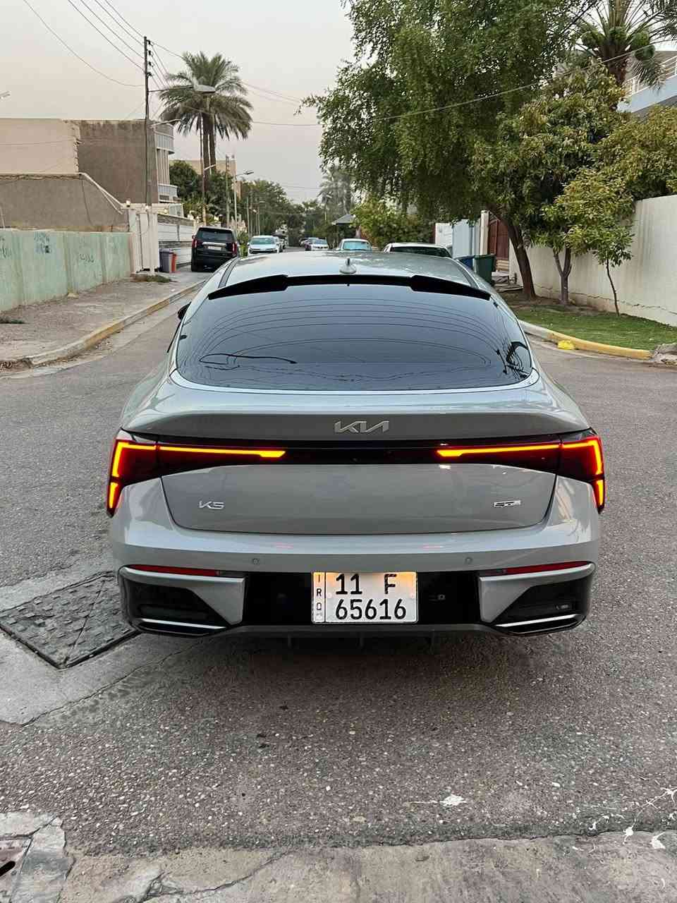 سلام عليكم

كي فايف k5 ( لون سمنتي بچم كبس ) جي تي لاين 2500

السيارة موديل 2026  رقم بغداد شهداء انطيك وكاله عامه ام الباركود 

 وارد امريكي السياره ماشي 10ميل

   مواصفات Gt Line فول موصفات عد بنراما

حادثهاا جاملغ خلفي فقط وراجع نفسه

المواصفات:

1- بصمة ابواب وتشغيل عن بعد

2 داخل احمر

3-تحكم استيرن كامل 

4- كشنات كهرباء

5-كراسي جلدوختم شعار GTline

6-رادار امامي + خلفي (توقف خلفي ذاتي) 

7- شاشه كبيرة كار بلي( بلوتوث ، USB  AUX )

9- شاحن واير ليس

10- رادار امامي + خلفي

11- لد نهاري

‏12 -انظمه قيادك 6

13-ويل كب 18

14- شاشه عرض  بالدشبول

15- كروز سرعه ذكي  ( مثبت سرعه )

16-رقم بغداد 

17-سايد بريك بصمه 

‏18- GPS الخرائط

19-تبريد ثلج ❄️

***********بغداد 

السعر 193
