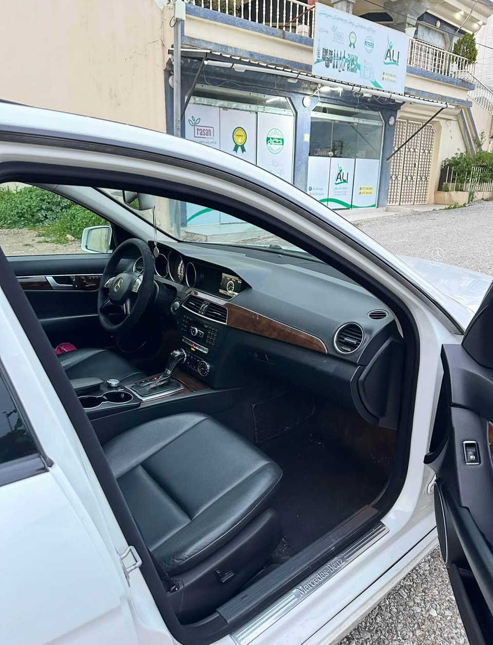 ‎مارسیدس بینز مۆدێل 2014 C class  C300 4matic
‎فول فول مواسەفات 
‎سەماعە harman kardon
‎سەقف سڵاید 
‎کوشن جڵدە 
‎کوشن هیتەر
3 mode  کوشن خەزن 
‎کوشنەکانی کارەبا
‎  ناو فۆڕمیکا
‎تەحکومات سەرسوکان
‎ ماوس هەیە  
‎زۆر مواسەفاتی تر 
‎ مەکینە مەرغوبترین مەکینەV6 3.5 litr  CGI دەبڵ اکسل  
‎7 گێڕ
‎گێڕ و مەکەینە نەکراوەتەوە  بەشەرت خەلەل کارەبای  بەشەرتی   کۆمپیوتەر  
‎4 تایەو ویل تازەی amg بۆ بەسراوە
180 kilomater ڕۆشتوە
‎ بێ شوخت و سارد  دەعامیەکانیش بەشەرت 
‎تەنها 2 پەڵە بۆیاخ هەیە. ئی ئەوروپایە
‎بێناو بێ ئیرباگ
‎تۆزێ تەرزەی هەیە تەنها بۆنیت و سەقف و صنوق ئەویش دیار نیە
‎سەیارەکە لۆکە وەک سفر وایە یەک دەستە 
‎ڕەقەم شانصی WDDGF8AB4EG183001
‎بێڕەقەمە   کۆدی بۆکراوە بەناو کردن بەشەرت
سعر ٩٤ گەلا 
‎شوێن سلیمانی
*********** السليمانية, العراق
