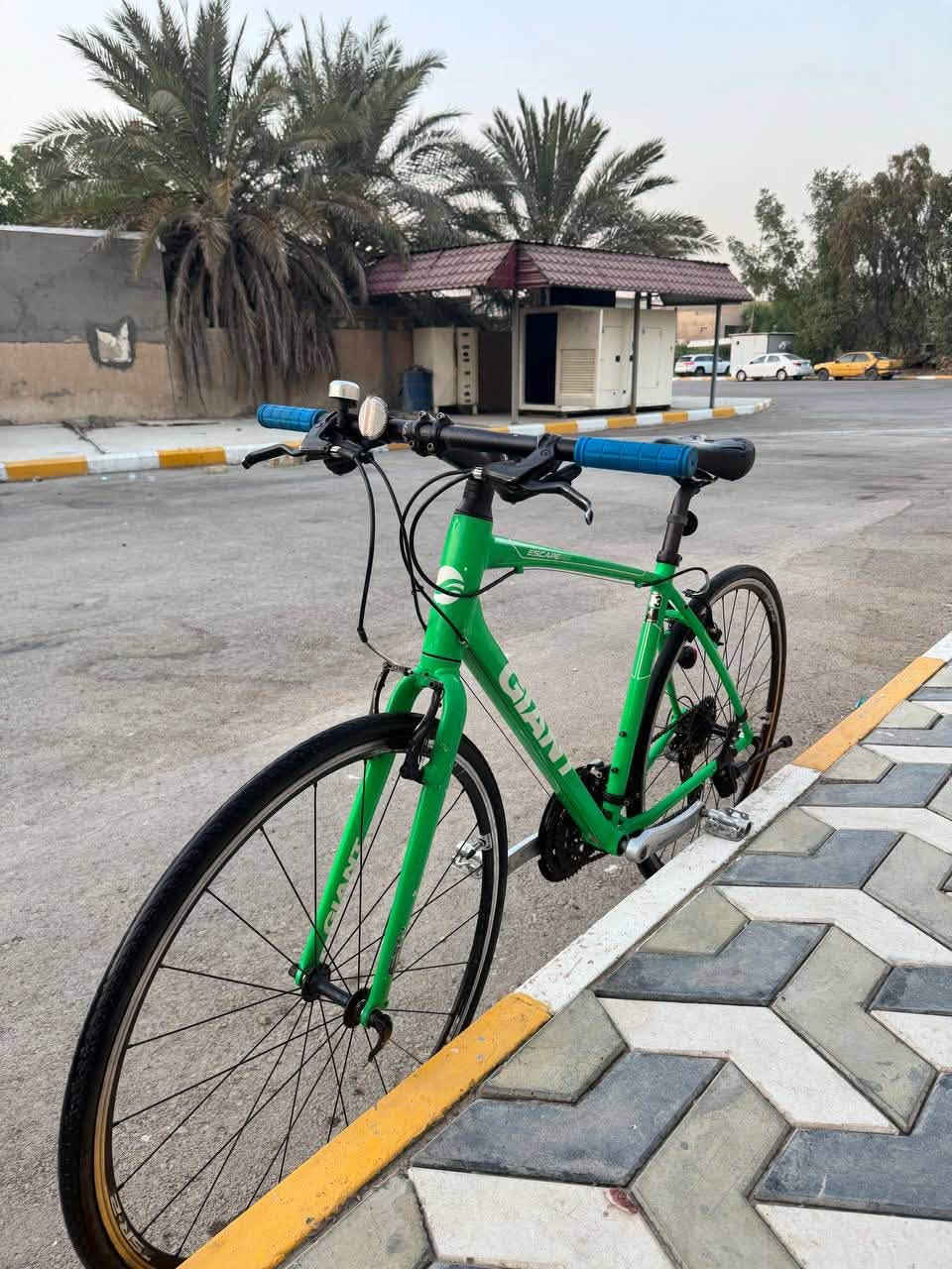 السلام عليكم 
للبيع جاينت سكيب RX 
حجم 28 
قياس M 
سستم شيمانو التوس حديث 8x3 
البايسكل كله بلادي و قطعه وحده و غير مستخدم داخل العراق 

السعر 280 وبي مجال بسيط 
مكاني بغداد زيونه 
هاتف:***********
متوفر توصيل لجميع محافظات العراق.
