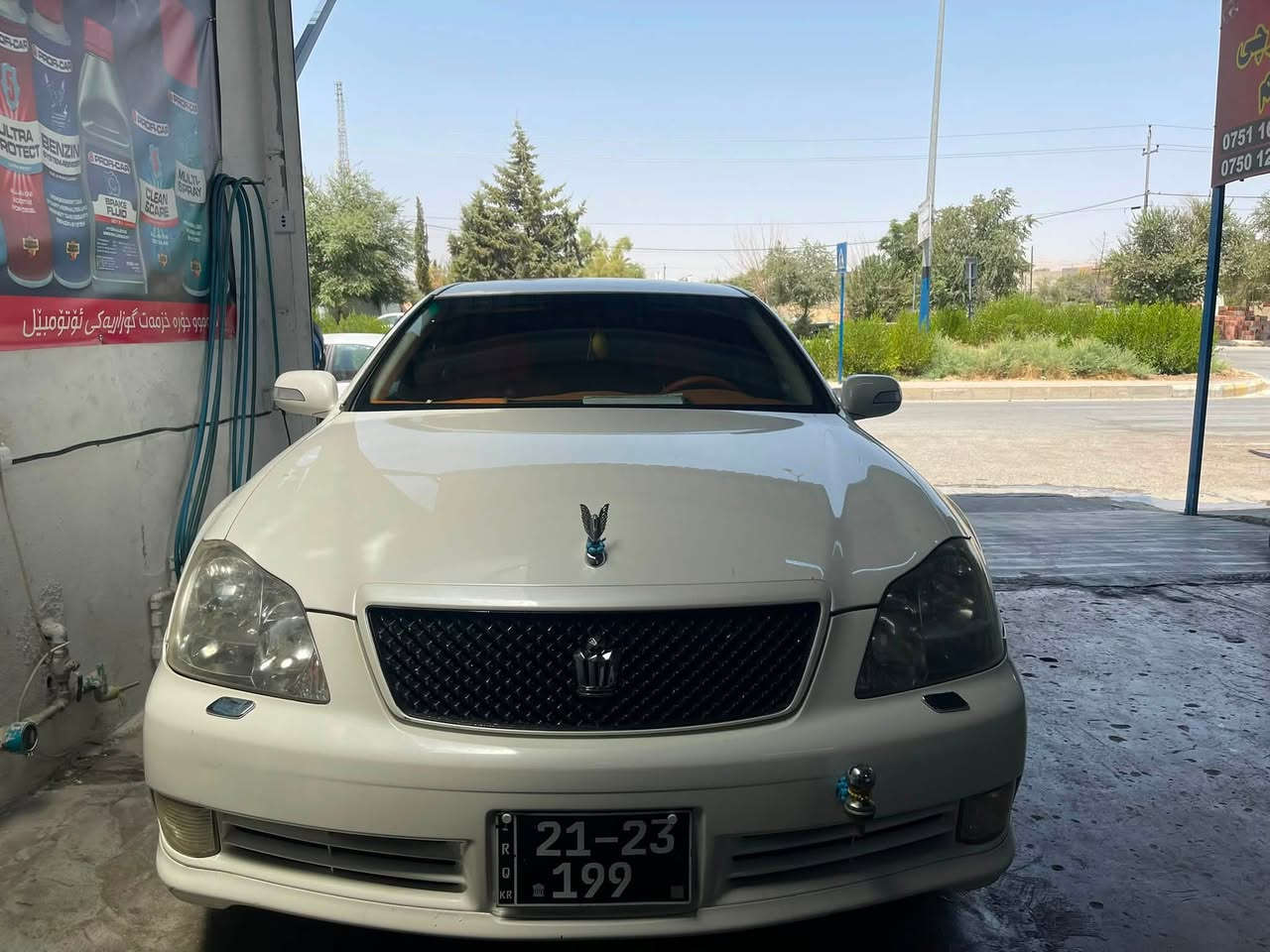 شاهینە موس سپۆڕت 2005 ی 180
سەیارەکە کامل مەسروفە

ناو قەیسی

دەبڵ شاشەی یابانە 

ئاوێنە ئیشارەت 

سئ دووگمەی ساج سوور 

سئ پارچەی ئەورووپا بۆیاخە 

هەر چواە دەبڵی گۆراوە بە ڕۆیاڵ

چوار تایە و ویلی یەک سایزی لۆک بۆ بەستراوە 

***********
