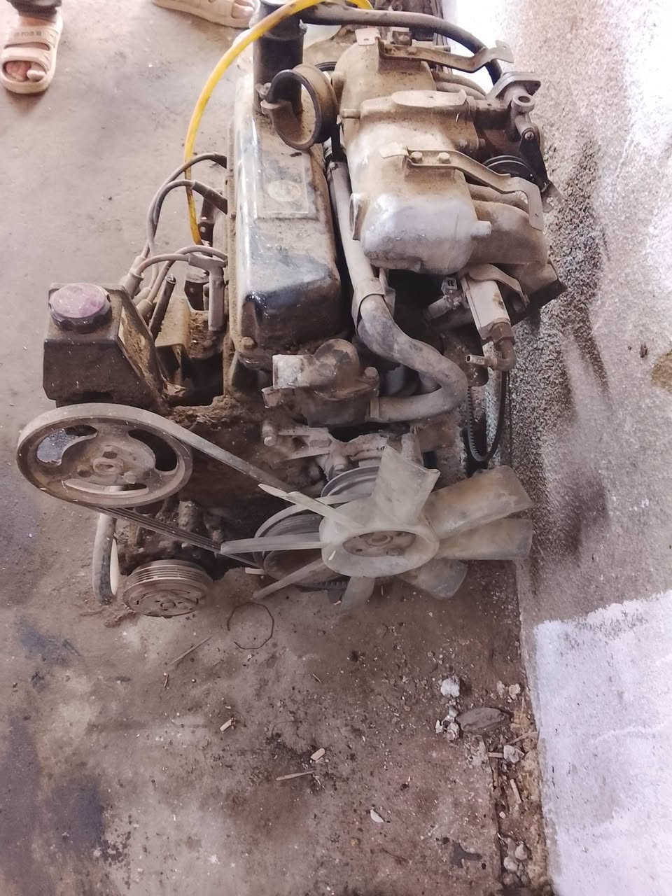 سلام عليكم مكينه بيجو روه فقط رنكات مابيه اي صوت 
هيه والتفرعات كامله حته كنبريسر بيه السعر 200 
العنوان بغداد نهايت شارع 60 
***********
