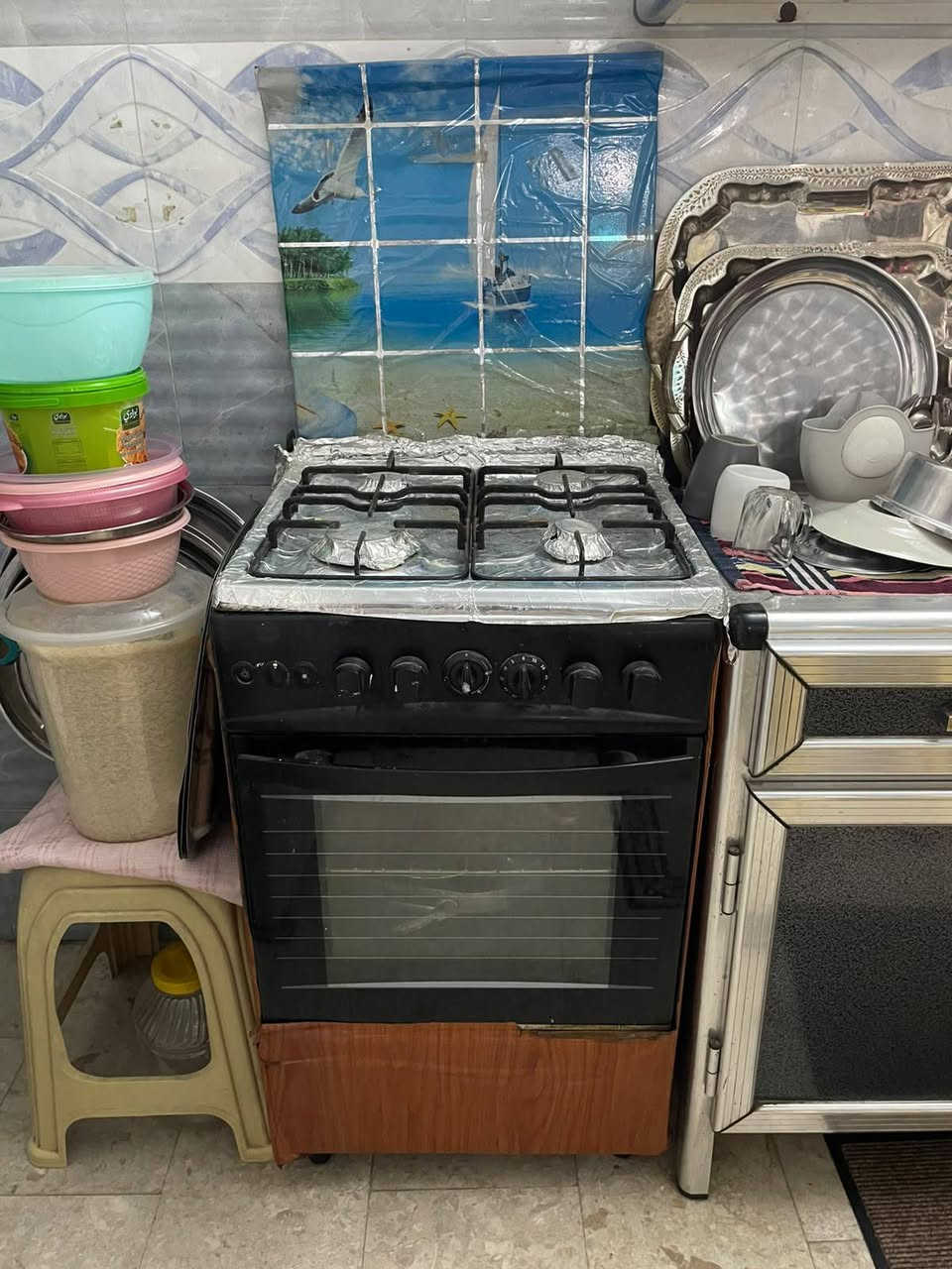 ( غراض للبيع ).
جربابه نفر جديده وكامله سعر 100 الف 
جربايه مع الدوشك 150 الف 
كنتور نظيف خانتين مع جرارات 3 ( السعر 100 )

قنفات عدد 2 ( الوزن الثقيل نظيفات )
بيهن مكان تخزين داخلي ( السعر 100 للوحده )

طباخ نظيف شغال ( سعر 130 الف ) 

المكان / الامين الثانيه/ نواب الظباط/ الخدمي 
رقمي ***********
