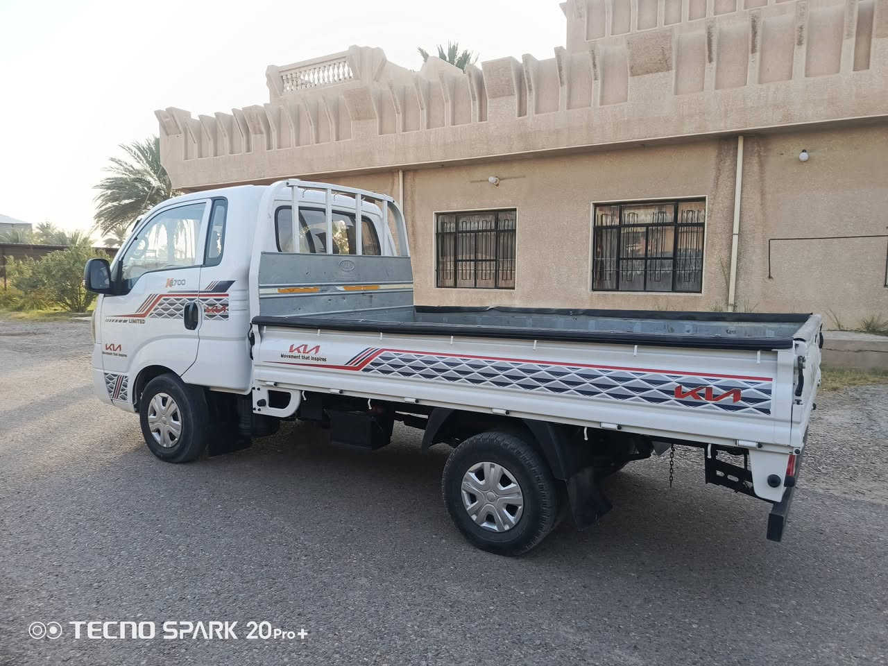 سلام عليكم
كيه عموشه 
موديل 22
رقم بغداد انكليزي تحويل مباشر 
سياره مكفوله عده الدعاميه مدله
وبيه شبر بارد بل بنيد 
ماشيه 111 الف
كير ومحرك مكفول 
العنوان بغداد التاجي 
اتصل ***********
***********
