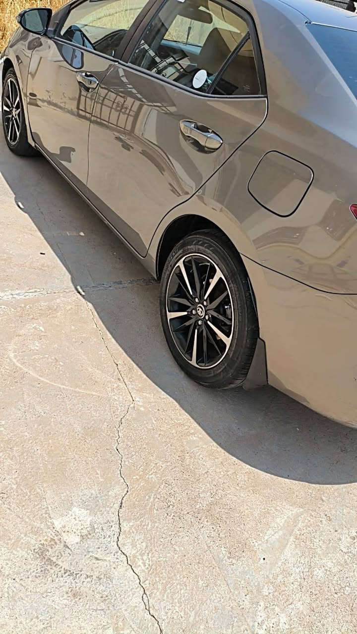​🚘 تويوتا كورولا 2019 للبيع 🚘
✨ المواصفات والتفاصيل:
​الموديل: 2019
​المحرك: بالشرط والفحص ⚙️
​الكير : بالشرط والفحص ⚙️
​الصدر: جديد بحالة ممتازة 🛠️
​الضرر: باب وشاملغ فقط 🚗
​وضع السيارة: محرك وكير وصدر بالشرط، جديدة وما تحتاج أي مصروف 👍
​📌 للتواصل والاستفسار:
📞 رقم الهاتف الأول: ***********
📞 رقم الهاتف الثاني: ***********
📍 المكان: تكريت - الديون
