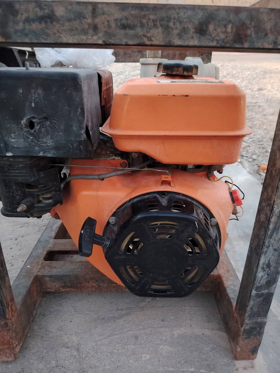مضخه ماء 4×4بانزين نضافه فول 
***********
