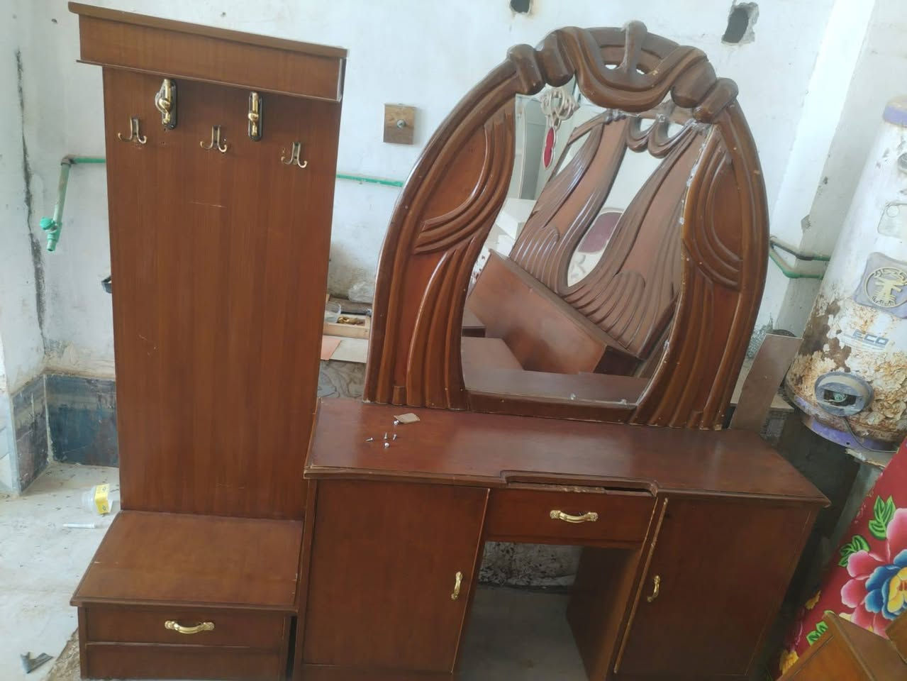 غرفه نوم حطاطه سعرهة 500 مكان رمادي اي ستفسار اتصل عل رقم بي واتساب ‏‪***********‬‏
