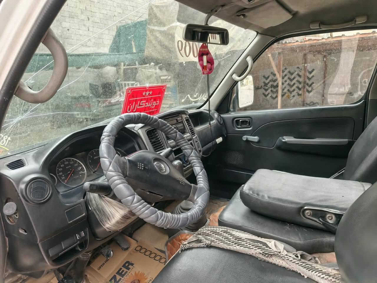 نيسان اورفان • ٢٠٠٩ • ٨٧٠٠٠ كم