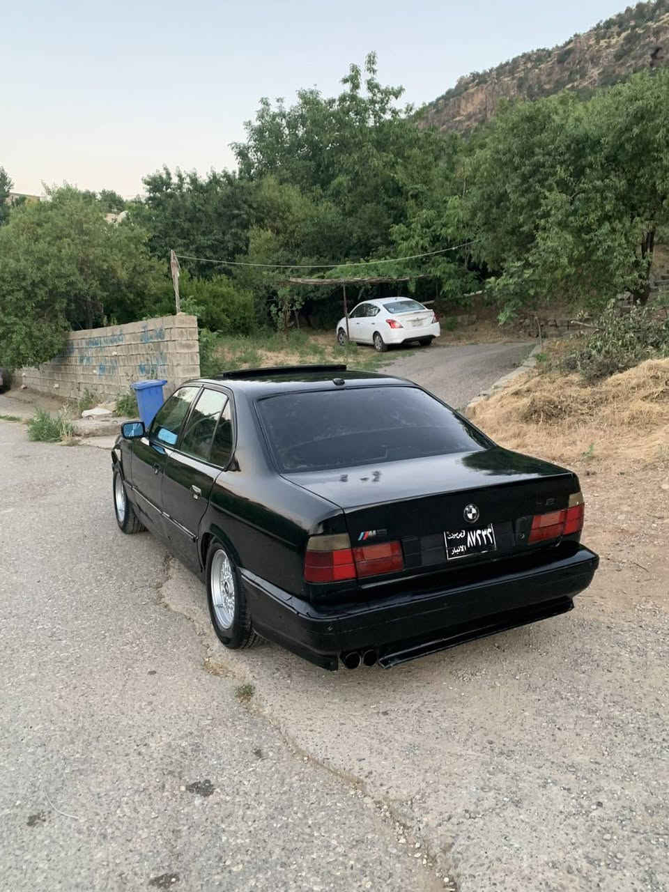 بیئێم 525 مۆدێل 1992 فول فول مواسەفات ئاڕم پلاستیک هەولێر بە شەرتی موسو بڕانەوەو وەرگەڕان گێڕو مەکینەی بەشەرتە گۆڕینەوەش دەکەم بە ئیشتێک بەدڵم بێت بۆ زانیاری زیاتر پەیوەندی بکە *********** أربيل, العراق
