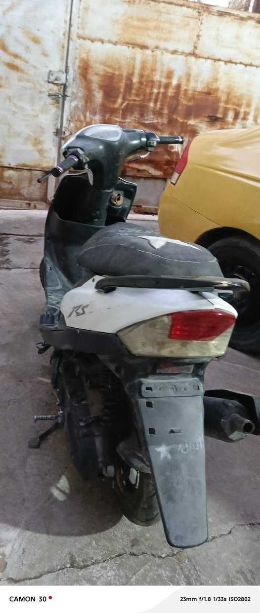 لسلام عليكم ماكس عدله للبيع الدراجه لا تنقيص لا تبخير كهرباأيات كلهه شغاله كلاجات جدد ادراجه فقط كابريتر مالته واكفه تعبانه وطافيه والبقيه كله شغال بس هاذ نقصه موجود خاص رقمي *********** السعر، 350بيه مجال عنوان ديالى بعقوبه المفرق
