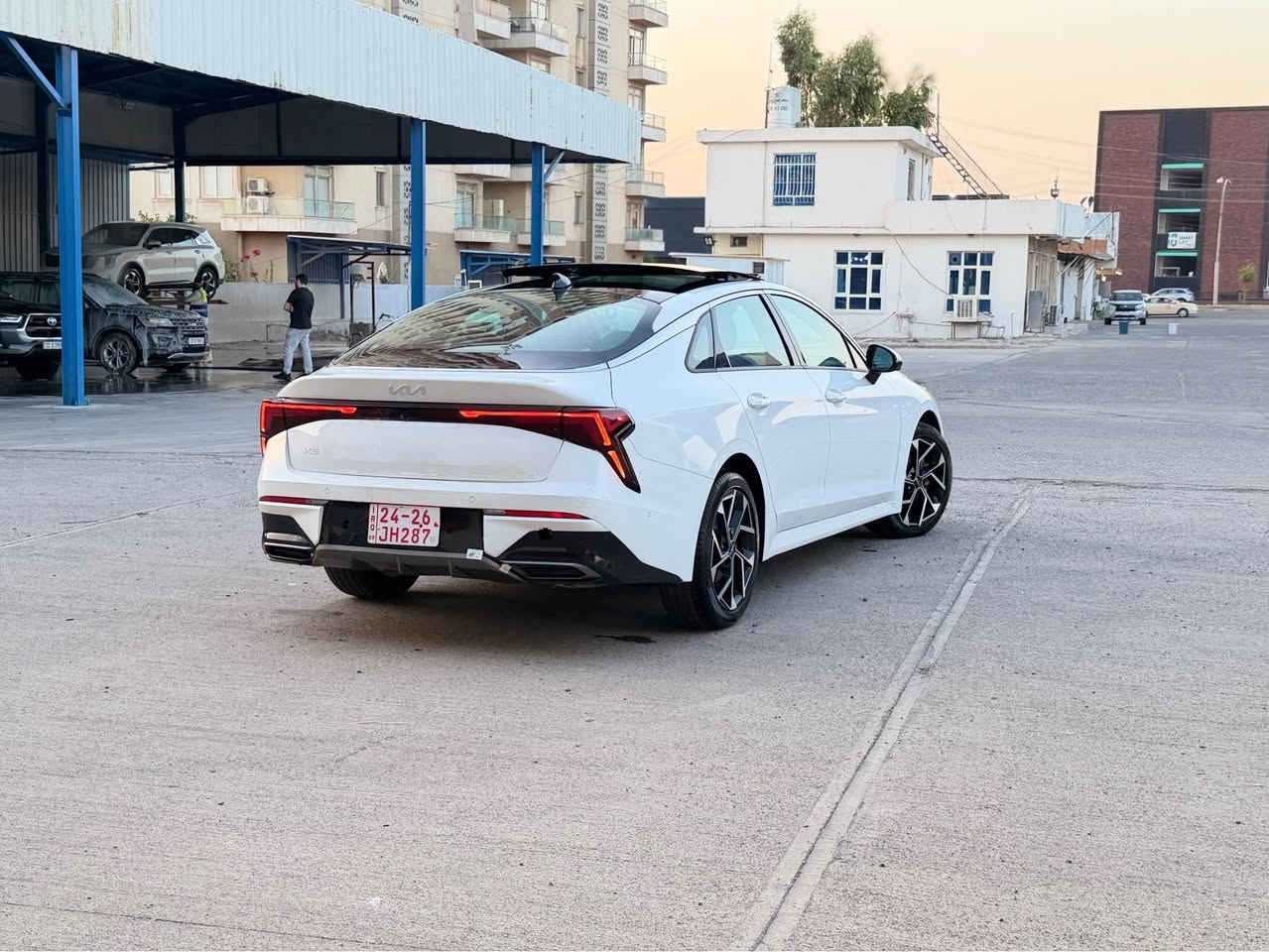 KIA K5 EX 2025🚘
فول فول فول ١/١
ما ماشية غير ٥ الف
محرك 2.5L 

***********
***********

8 sepeed Transmission
✨ المواصفات فول فول (Full Option):

 🟥5 كاميرات
كشن خزن ميمورى
كشن حار بارد 
بصمة ( ابواب + صندوق ) 
🟥 تشغيل عن بعد 
🟥 شاشة جبيرة ( كار بلي + اندرويد )
🟥 واير ليس شحن 
🟥مثبت سرعة 
🟥قيادة ذاتية 
🟥تحديد مسار 
🟥 رادار امامي 
🟥رادار جانبي 
🟥رادار خلفي 
🟥كامرا دوارة ١٨٠
🟥مثبت ستيرن 
🟥سايد بريك بصمة 
🟥مودات قيادة ( نورمال - سبورت - سبورت بلاص - كوستم)
🟥كشنات تدفئة 
🟥 بانوراما 
🟥تبريد بيانو 
🟥تبريد قطعتين 
تتحكم بيهه بالشاشة
🟥كيجات بالعداد تظهرلك قراءة (حماوة الدهن - التيربو - العزم)
🟥كيجات دجتال تتغير ويا كل مود مثل ماموضح بالصورة
🟥كير دكمً ٨ سرعات + شفتات ستيرن 
🟥نظام سماعات BOSE اقوى انظمة سماعات
🟥جامات اوتو
🟥اوتو هولد
🟥كشنات جلد
🟥لدات امامي خلفي 
🟥وبعد هواي مواصفات بيهه
سيارة بدون صبخ
سيارة رقم كاتى تترقم اربيل
رقم الشاصى

KNAG34J75S5331300

***********
*********** أربيل, العراق
