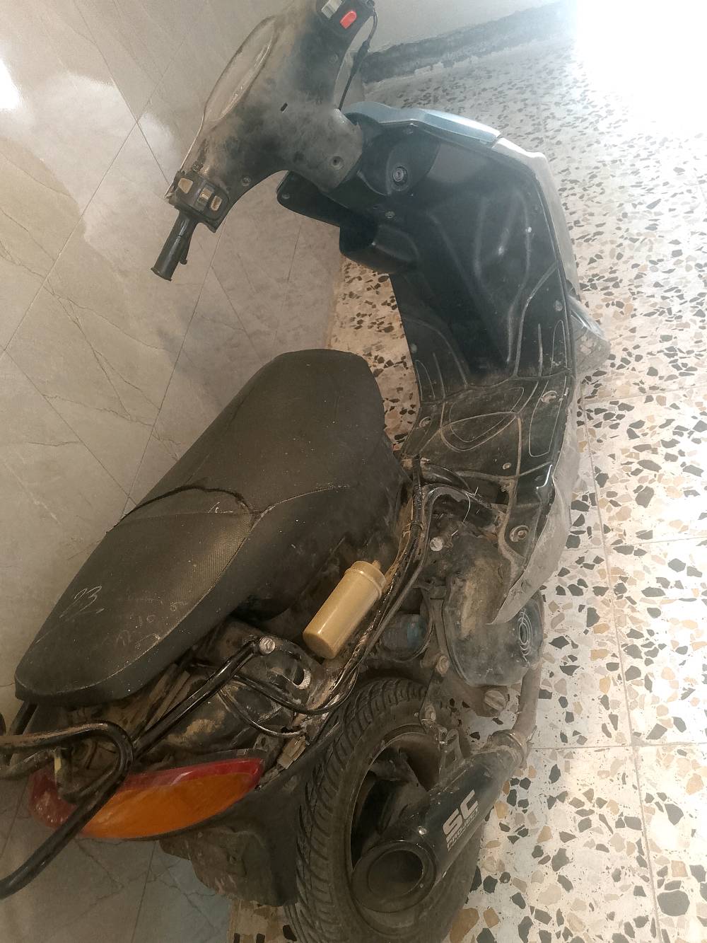 ماكس منغولي دراجه مفتوحه بيهه روله تزويد اذا تاخذهه تتونس نقصهه بس كفر وتونس ولكفر بس لحلفي لباقي ما بي شي وشوي من لحيه لباقي كله جديد دبلات شوته صلنصه تاير كله جديد   ب300 قفل