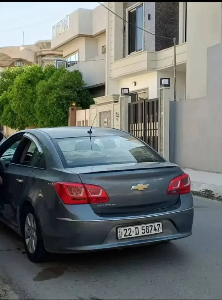 سلام عليكم شباب كروز خليجي كلينننن🔥🔥🔥                    كروز خليجي بدون ضرر سياره بس نصبتها تكفي سياره لون نفطي ال سياره                              حساسات أمامية وخلفية ويل كب جامات كهرباء تحكم مريء كيرين تحكم مقود جهتين مثبت سرعه                                          محرك جديد كصه شرط 1800 ال مرغوب😈 سياره.               مكان ال سياره موصل اذا اكو هيج سعر بهيج نضافه معروفه          سعره.   🔥🔥😈  83 وبيها مجال اخوتي😈*********** 🔥🔥
