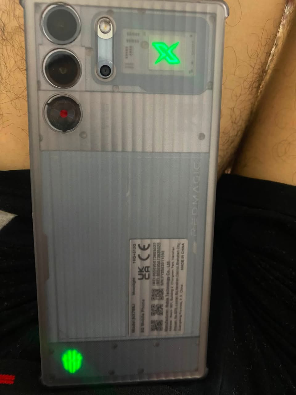ريد ماجك جديد كسر كارتونه 
ذاكره512 داخليه 16/12 يعني28 
اسناب ادراكون 8 ايليت
بطاريع7050 ملي امبير 
شحن طياره سوبر فاست جارج 85 واط
شفتات/زر اختصارات/
 برنامج العاب مخصص 
ثلاث كامرات عملاقه كامرا اماميه مخفيه تحت الشاشه
شاشه اموليد فول اج دي 
مروحه تبريد 
شاصي المنيوم نكيل قوه وتبريد
الجهاز كامل ملحقات جديد كسر كارتونه فقط 
السعر المطلوب مليون دينار عراقي
قابل للتفاوض
***********
