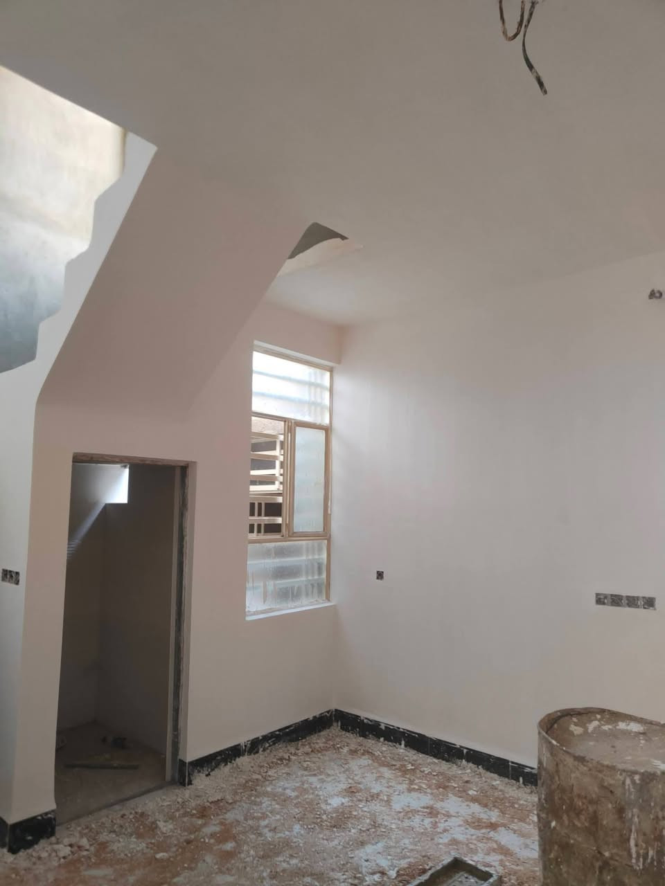 لبخ سمنت وبياض بسعر مناسب شرط درجه اولى الاتصال أو المراسله 

***********
