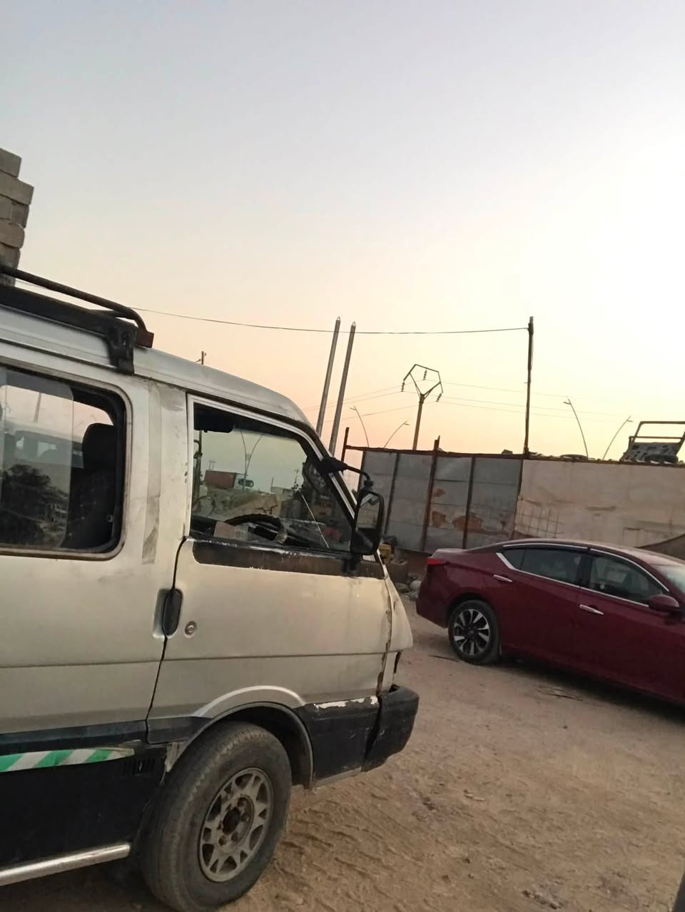 كيه موديل 93 مكينه جديده شواصي نظيفه سنويه نافذه 25 هيئة مطلوبه 100 بدون غرامات السعر المطلوب 23  تحويل  او وكاله المكان بعقوبه الغالبيه  هاتف ***********
