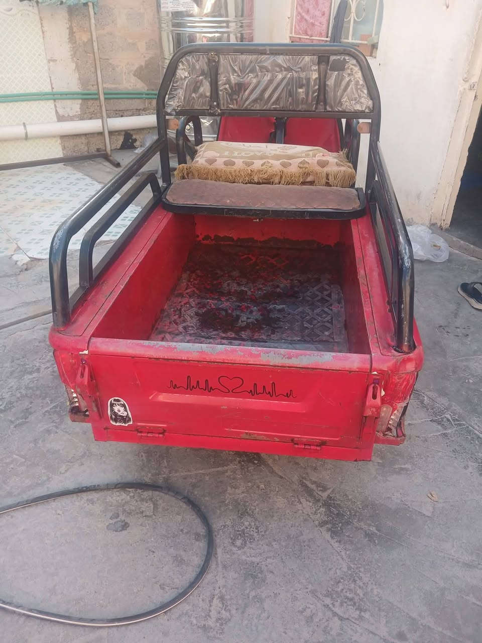 طرطوره شحن جديده بطاريات شرط جديده ٥ بطاريات حجم كبير باب اول  
الاستفسار 
***********
