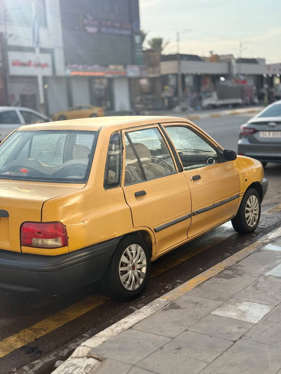 للبيع • سيارة • بدون تفاصيل