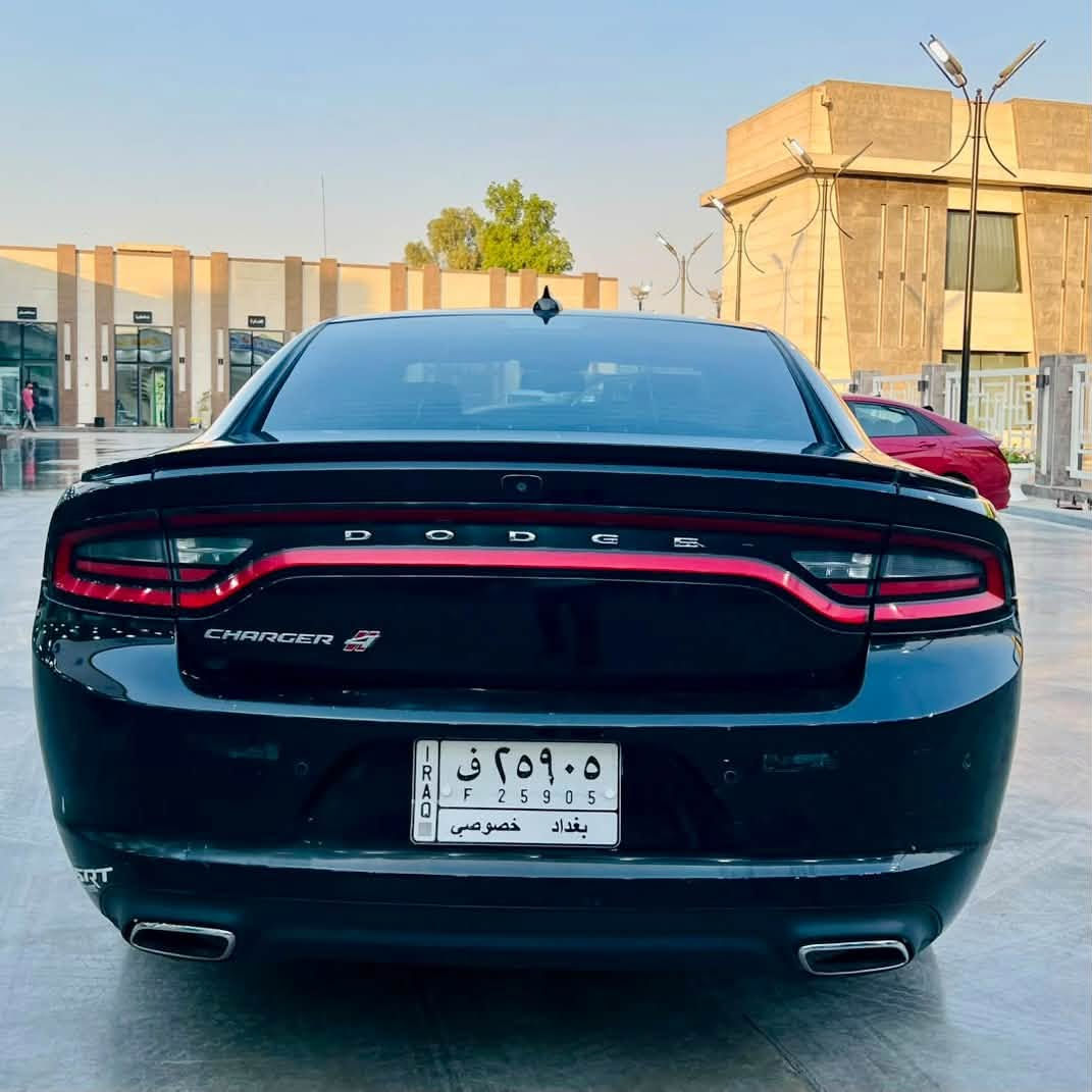 سلام عليكم

جارجر 2018
محرك 3.6
رقم بغداد 
مواصفات sxt
مكاني بغداد زيونه او بلديات
السعر 167 وبي مجال بسيط
***********

