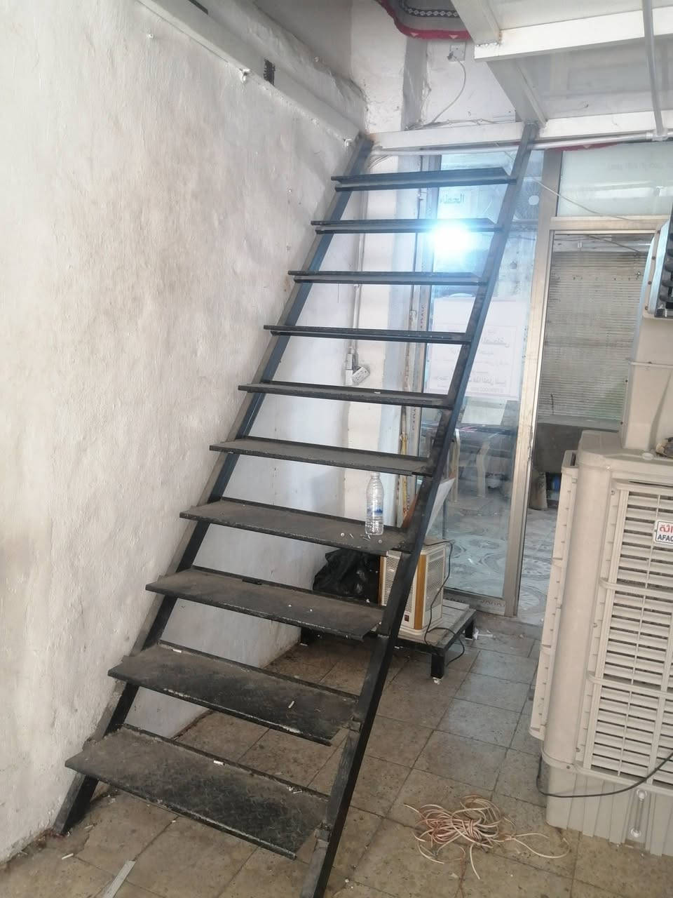 جام خانة • درج حديد • قواطع