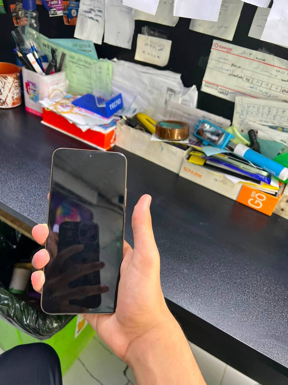 هونر X9D ذاكره 256 داخليه 12+12 الجهاز نظيف بطاريه 8300 مشتغل اقل شهر راح يكون سعره 440بي مجال للطيبين وياه كفر لزكه كيبل المكان تكريت شارع الاطباء مركز  ابو سيف للموبايل للاستفسار *********** حياكم الله ❤️

