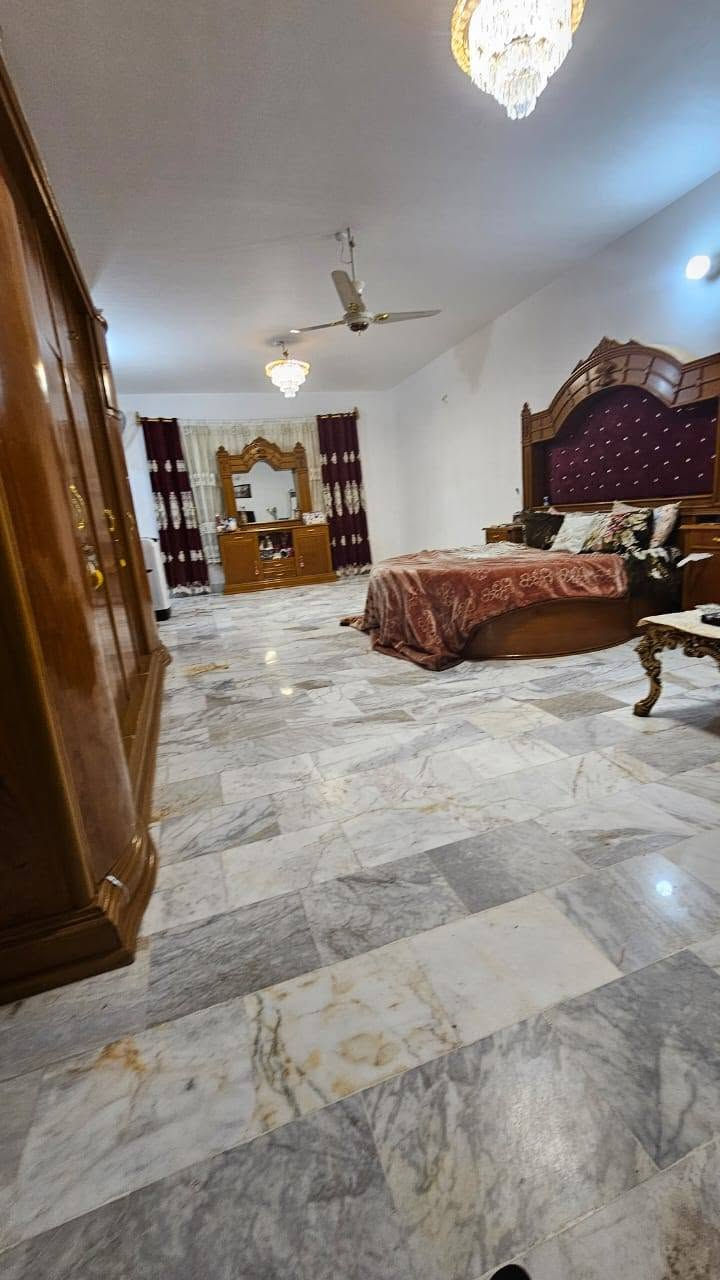 بيت العمر وبسعر مناسب تابع للاخير
للبيع بيت في النجف حي الغري مساحة 240 متر ركن شارع 20 وحرف T قريب على التجاري بناء جديد دبل فاليم الواجهة 12 والنزال 20 الطابق الاول غرفة كبيرة واستقبال وصالة ومطبخ حار وبارد وصحيات داخلية وخارجية والطابق الثاني غرفتين سويت وغرفة عادية وصالة وصحيات والطابق الثالث سطح البيت بتصميم وبناء درجة اولى السعر 760 مع المجال مليون للاستفسار اكثر *********** علي شربة متوفر واتساب او مراجعة مكتب وشركة حسنين شربة بملحق الروان مقابل فندق جنة العراق للعتبة الحسينية مجاور جم 313 والي يحب بعرض يمي خلي يدزلي التفاصيل على الواتساب وان شاء الله خير والي يحب ينظم للكروب لمشاهدة جميع العروض السكنية والتجارية والاستثارية هذا رابط الكروب 👇

https://www.facebook.com/groups/2787238878216039/?ref=share&mibextid=NSMWBT
