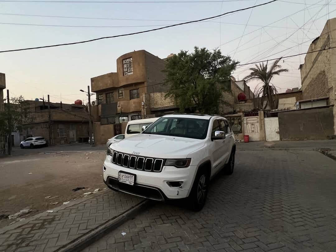 تفاصيل على هذه الرقم ***********
موديل 21

نص مكتوب في الصور:
- BidCars