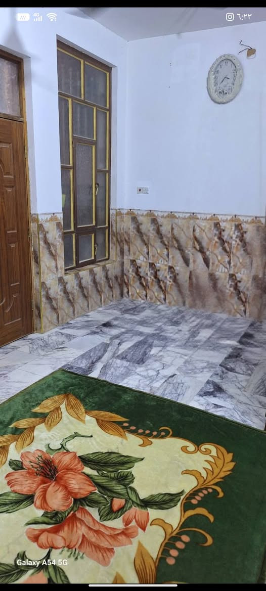 دار للبيع
زراعي سند ٢٥  طابقين ونصف  ٤ غرف نوم (مدخلين)
طابق ارضي/خدمات خارجية وصالة وغرفة نوم وخدمات داخلية وحولي (مطبخ)
طابق اول/ غرفتين نوم وخدمات 
طابق ثاني/ غرفة وسطح  
بغداد. السريدات الجديدة  *********** يوجد واتساب
